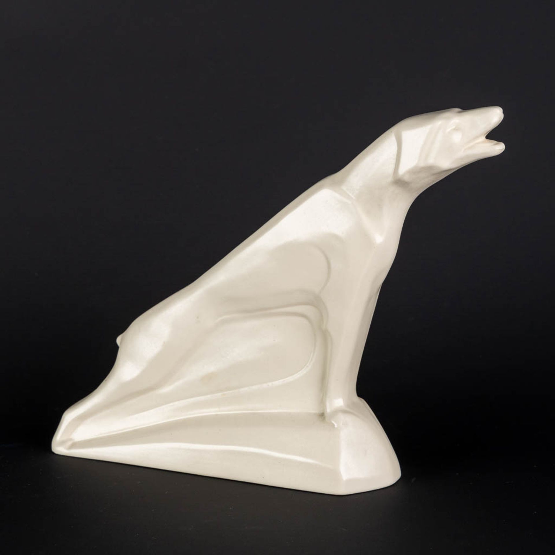 Ernest SCHUBAD (XIX-XX) 'Dog' for Regina, Gouda. Art Deco. (L:8 x W:28 x H:23 cm) - Bild 3 aus 10