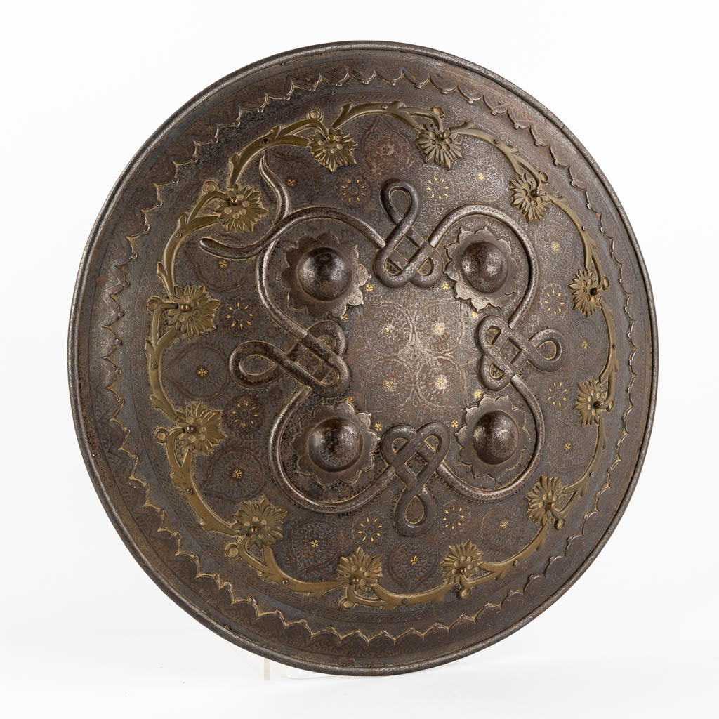 An antique Shield, Indo-Persian, Dhal, India. 19th C. (H:5 x D:31 cm)