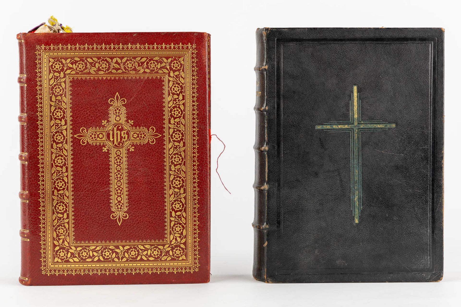 Two 'Missale Romanum' books. (W:23 x H:32 cm) - Bild 3 aus 11