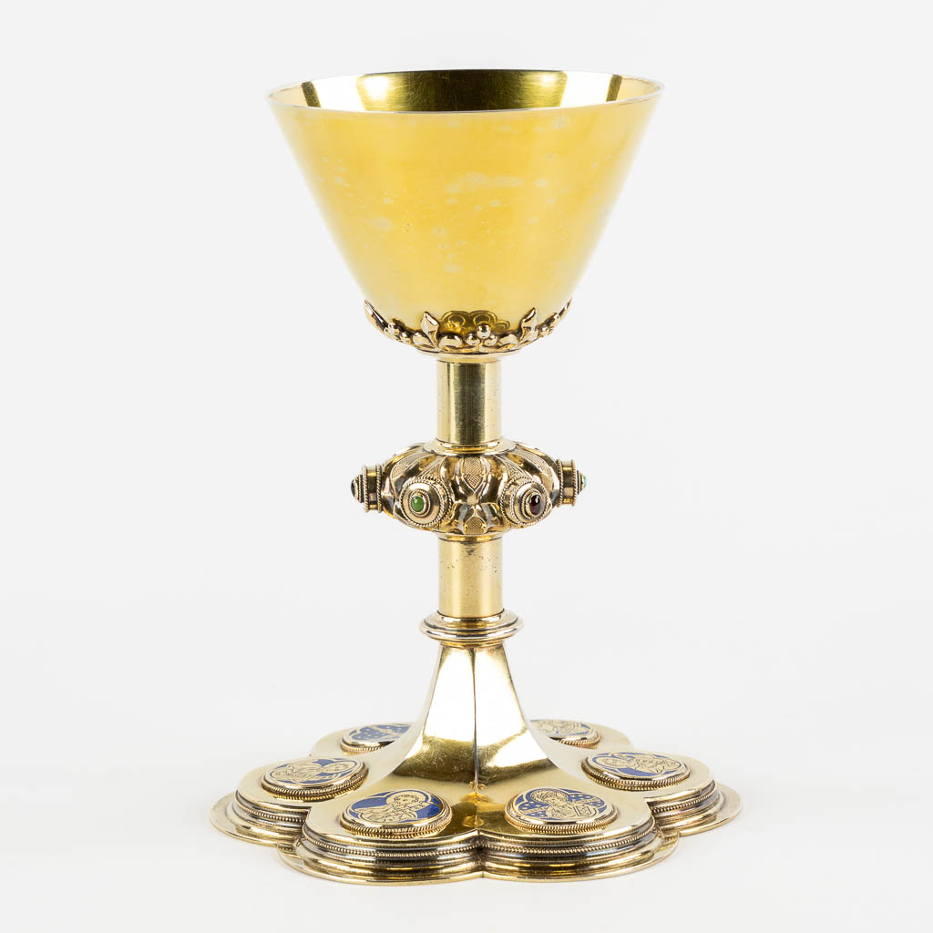 A. Bourdon-De Bruyne, Ghent, A Gothic Revival chalice with original case, Silver, 900/1000. 653g. 18 - Image 7 of 17