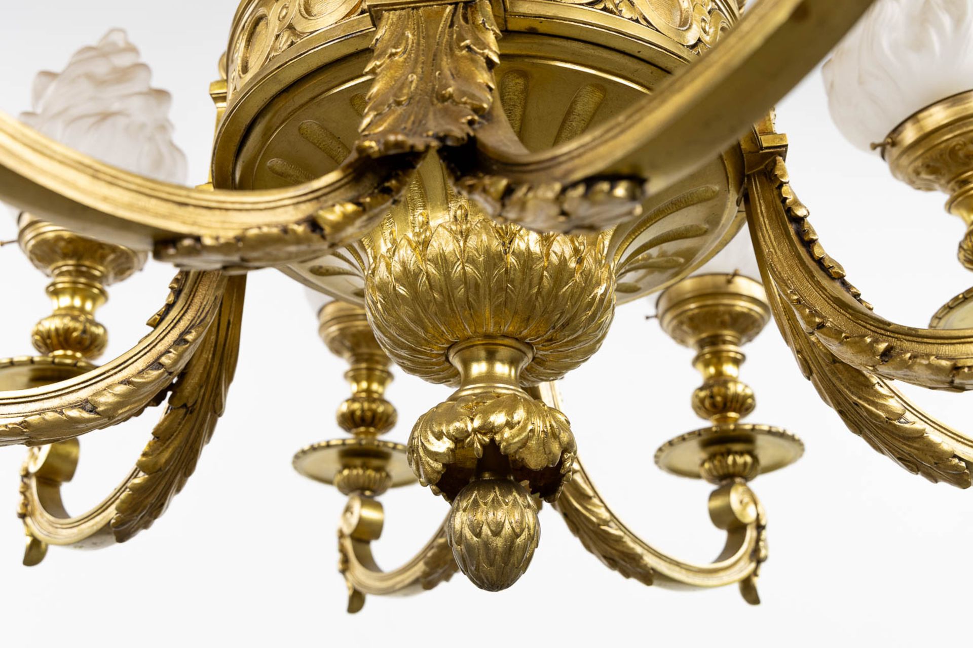 A chandelier, bronze in a Louis XVI style. Gilt bronze. (H:100 x D:72 cm) - Bild 9 aus 9