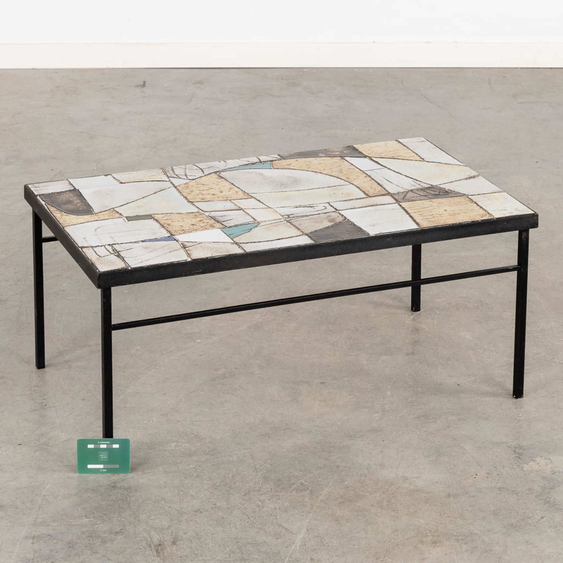 A mid-century coffee table, metal with ceramic tiles. (L:45 x W:78 x H:34 cm) - Bild 2 aus 11
