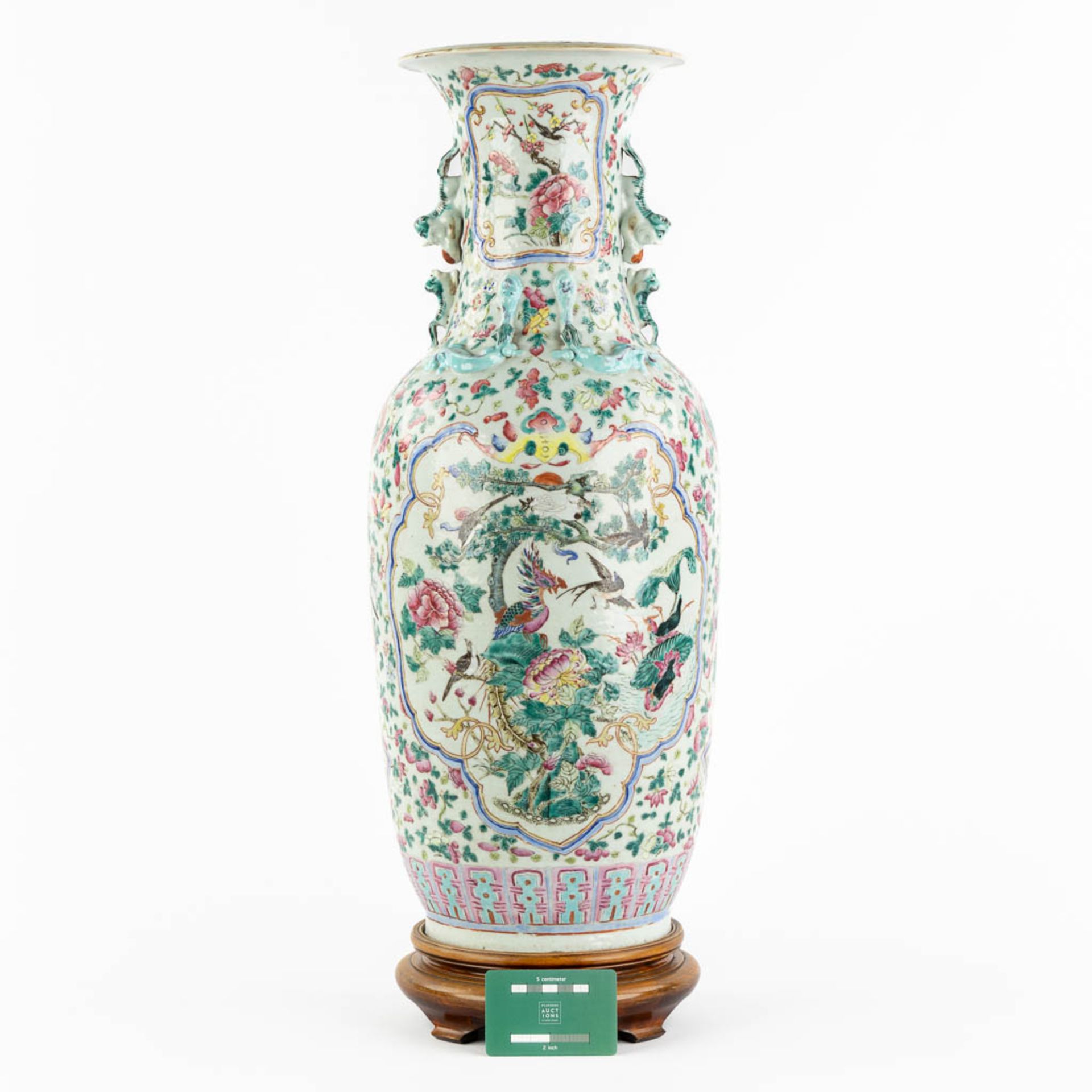 A Chinese Famille Rose vase decorated with fauna and flora. (H:60 x D:24 cm) - Image 2 of 15
