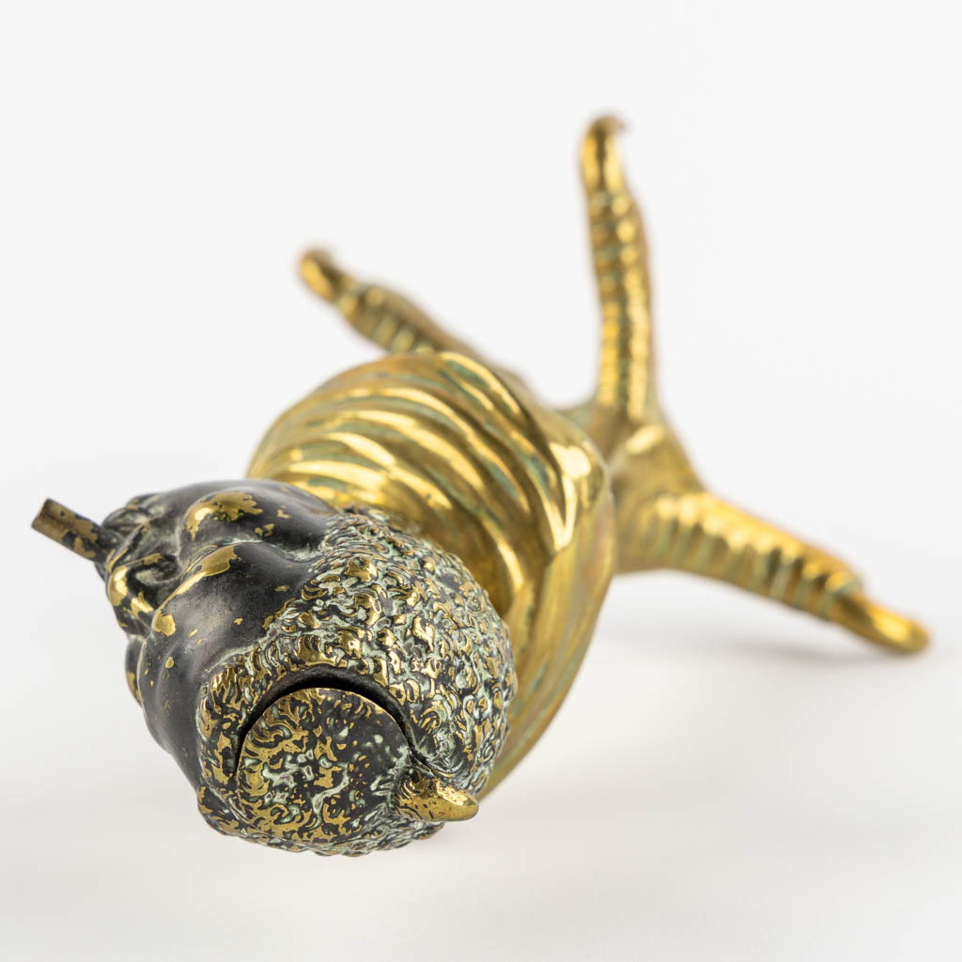 An antique Cigarette or Cigar lighter, polished bronze in the shape of a Blackamoor. 19th/20th C. (L - Bild 8 aus 11