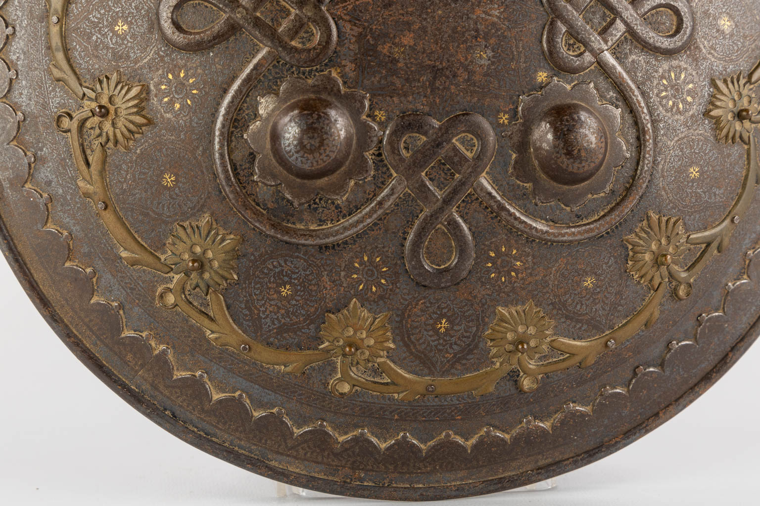 An antique Shield, Indo-Persian, Dhal, India. 19th C. (H:5 x D:31 cm) - Image 6 of 8