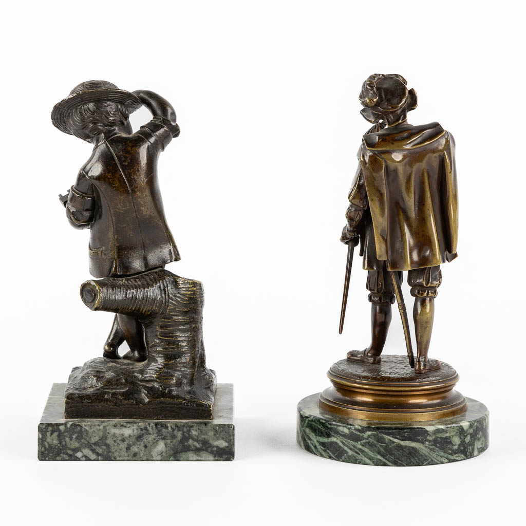 Two decorative figurines, patinated bronze. Circa 1900. (H:20 x D:10 cm) - Image 5 of 10