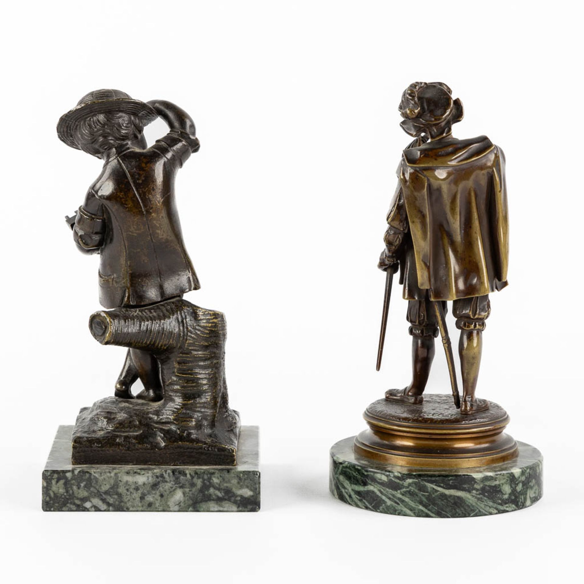 Two decorative figurines, patinated bronze. Circa 1900. (H:20 x D:10 cm) - Image 5 of 10