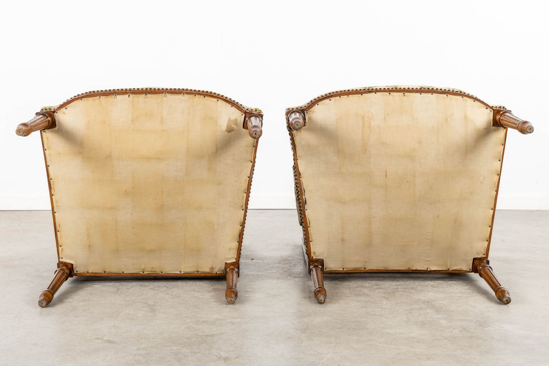 A pair of wood-sculptured armchairs with emboidered upholstry. Louis XVI style. (L:62 x W:64 x H:100 - Image 7 of 11