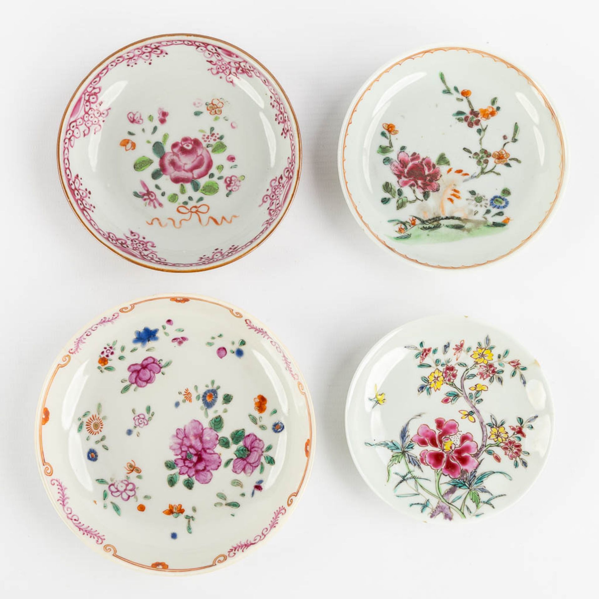 Ten Chinese Famille Rose plates, Carp and flowers. Kangxi or later. (D:22 cm) - Bild 11 aus 13
