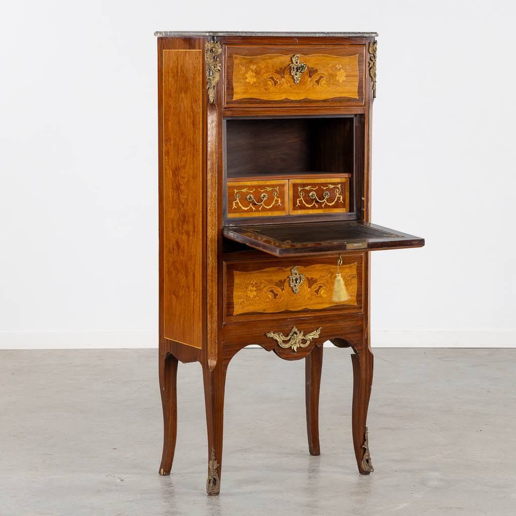 A Secretaire cabinet, Marquetry inlay and mounted with bronze. Circa 1900. (L:34 x W:56 x H:128 cm) - Image 3 of 15