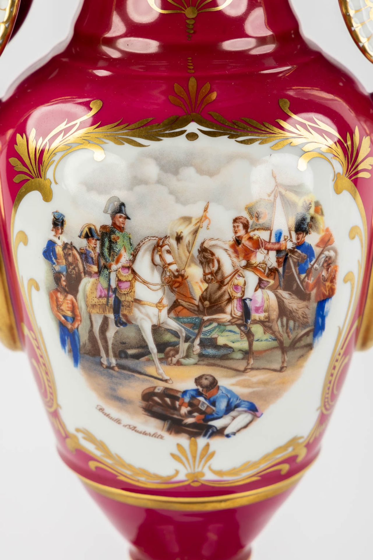 Porcelaine De Couleuvre, a pair of vases decor 'Napoleon', Empire style. (L:17 x W:25 x H:40 cm) - Image 9 of 13