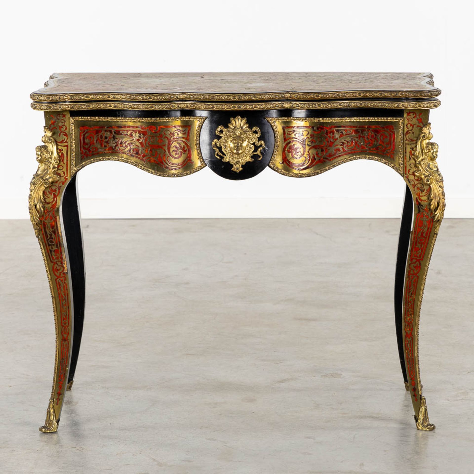 A 'Boulle inlay' card playing table mounted with gilt bronze, Napoleon 3, 19th C. (L:45 x W:87 x H:7 - Bild 3 aus 16