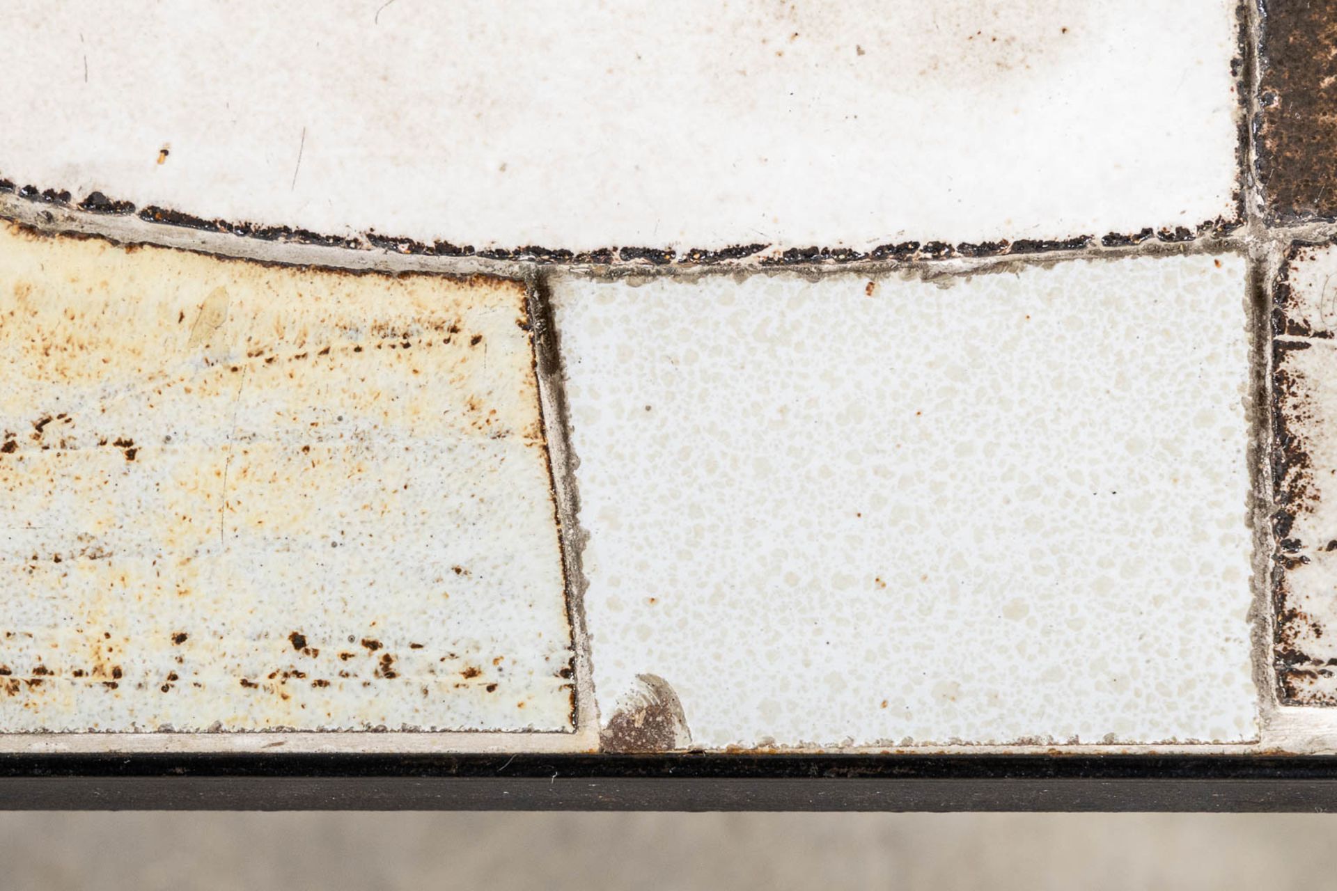 A mid-century coffee table, metal with ceramic tiles. (L:45 x W:78 x H:34 cm) - Bild 11 aus 11