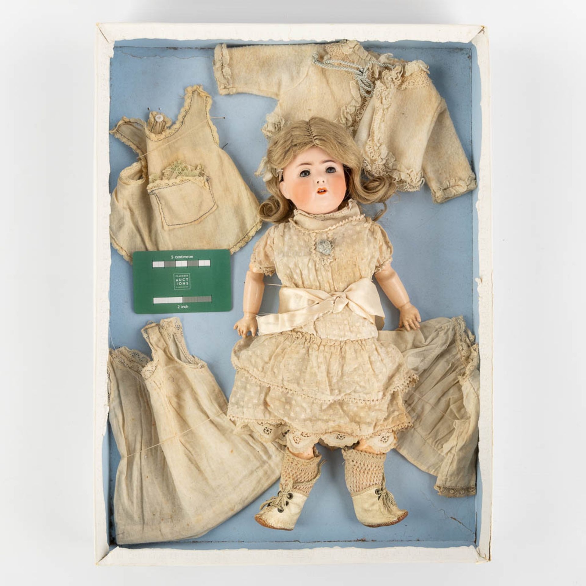 ABG Alt Beck en Gottschalk, model 1367, a vintage doll with clothes. (H:33 cm) - Bild 2 aus 11