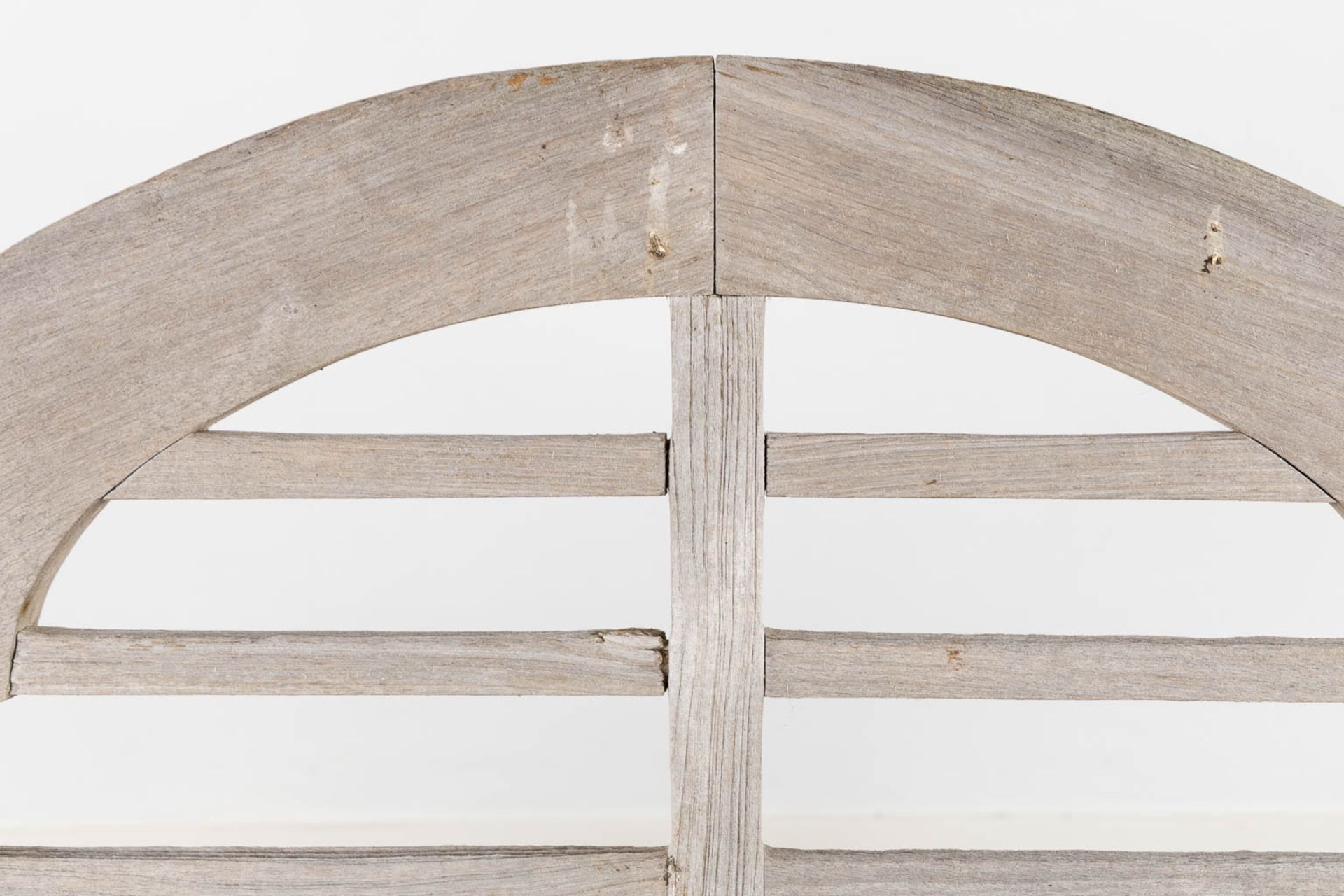 A large garden bench and two armchairs, teak. (L:60 x W:200 x H:105 cm) - Bild 15 aus 18