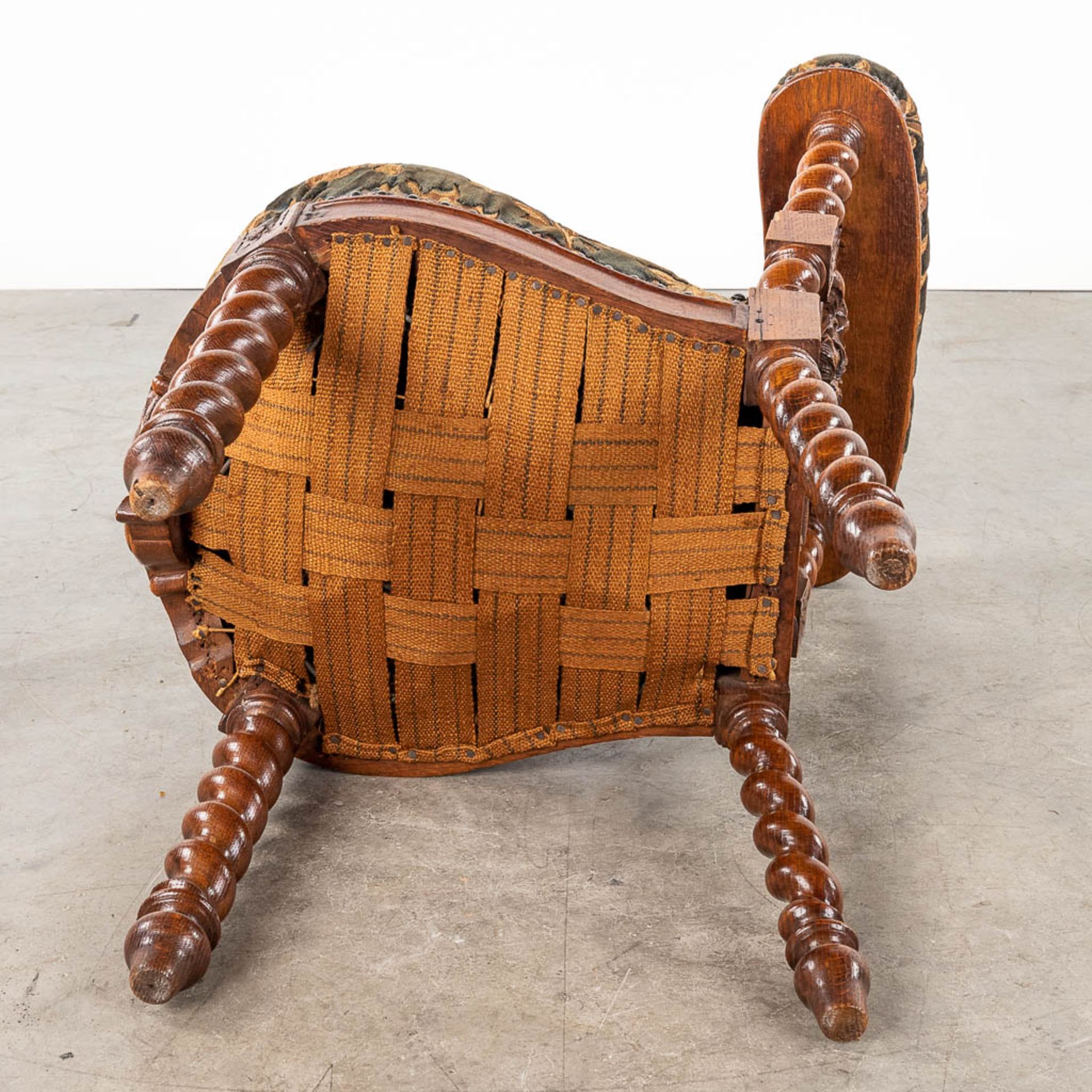 A set of 4 antique wood-sculptured smoker's chairs, oak. Circa 1900. (L:55 x W:44 x H:80 cm) - Bild 10 aus 15