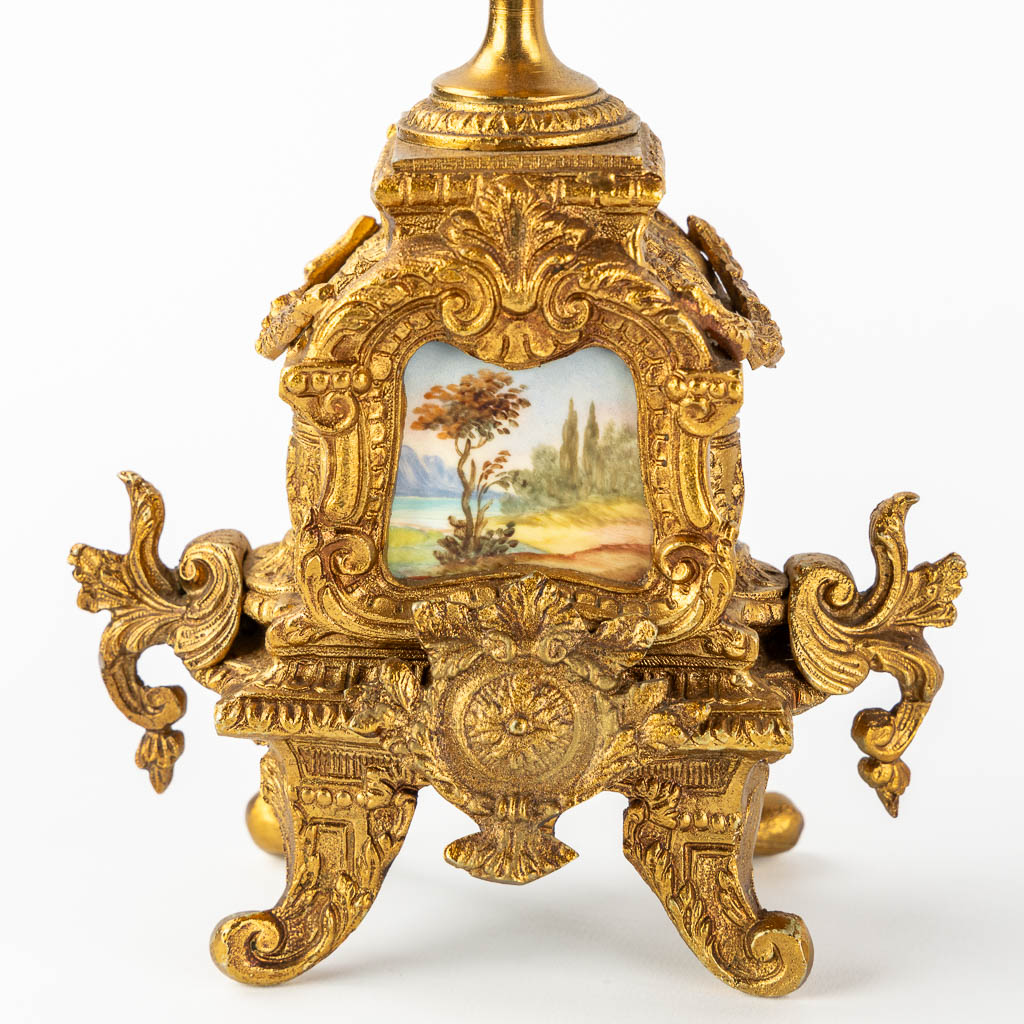 A three-piece mantle garniture clock and side pieces, bronze mounted with porcelain. (L:12 x W:20 x - Image 10 of 18