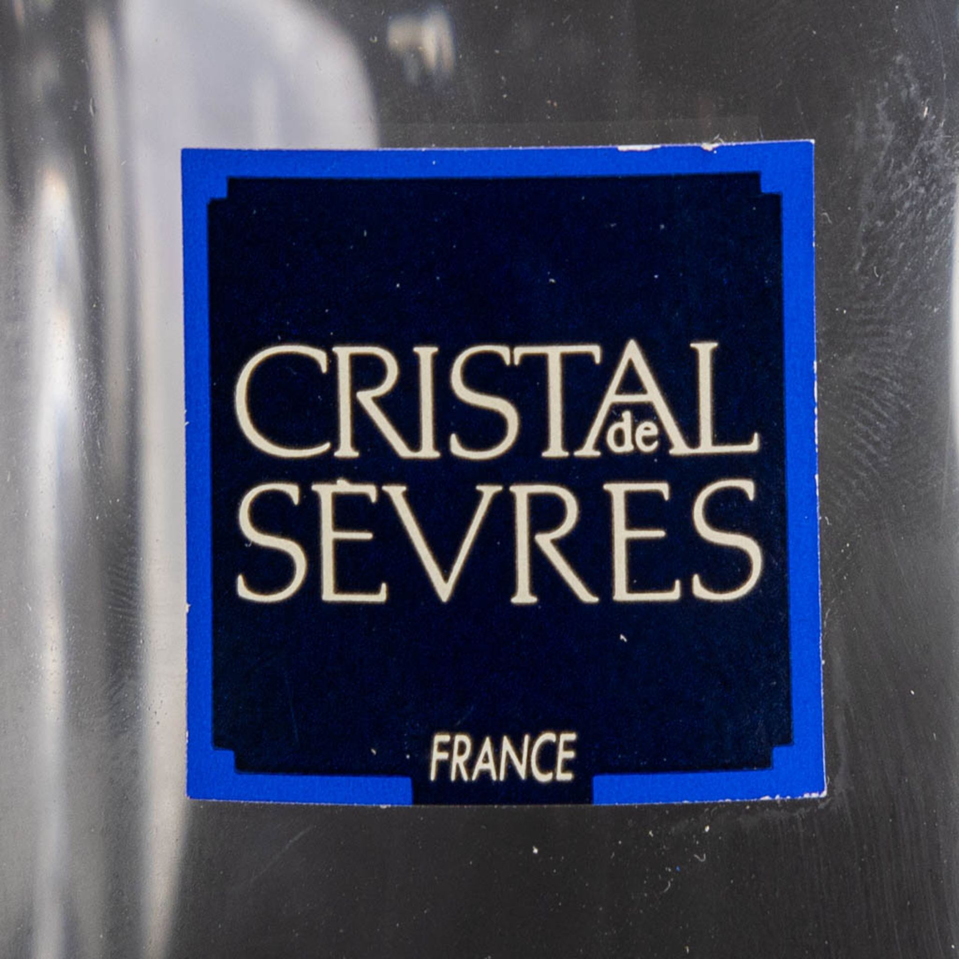 Cristal De Sèvres, a large crystal vase. (L:15 x W:18 x H:28 cm) - Bild 12 aus 14