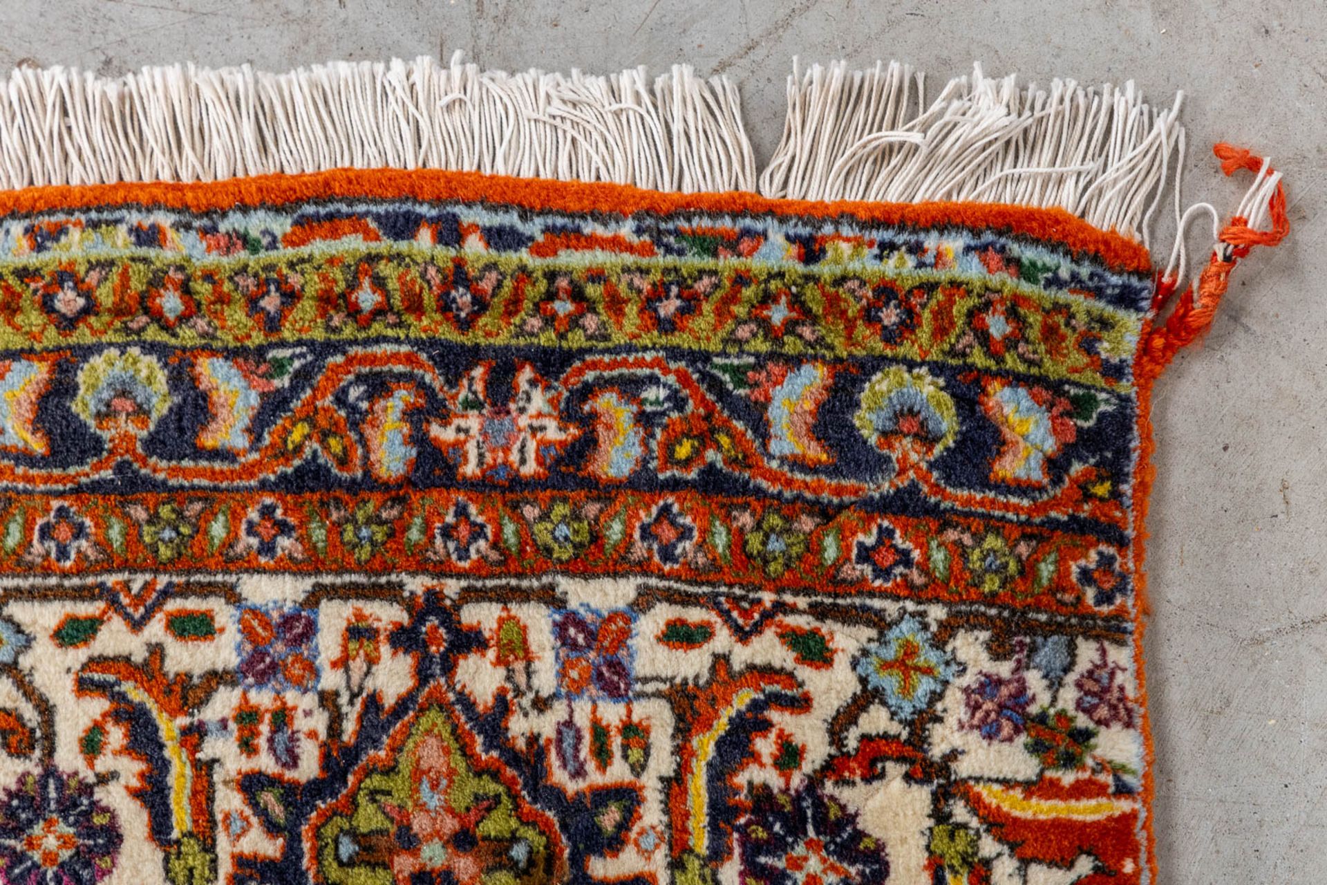 An Oriental hand-made carpet, Bidjar. (L:354 x W:253 cm) - Image 9 of 10