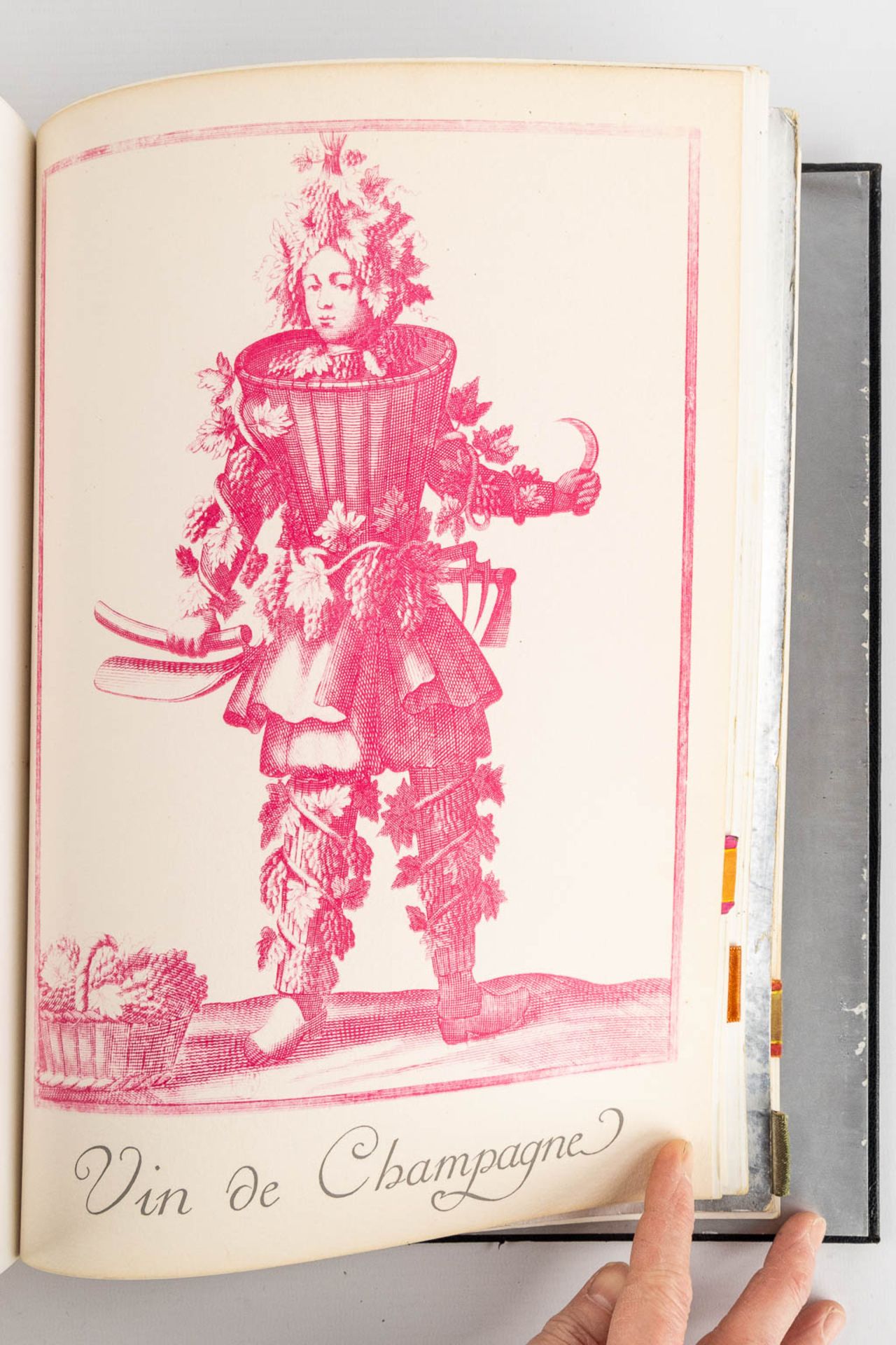 Carte Des Vins, 'La Tour D'Argent et du Café Anglais', a wine card, circa 1990. (L:6 x W:25 x H:34 c - Bild 12 aus 14