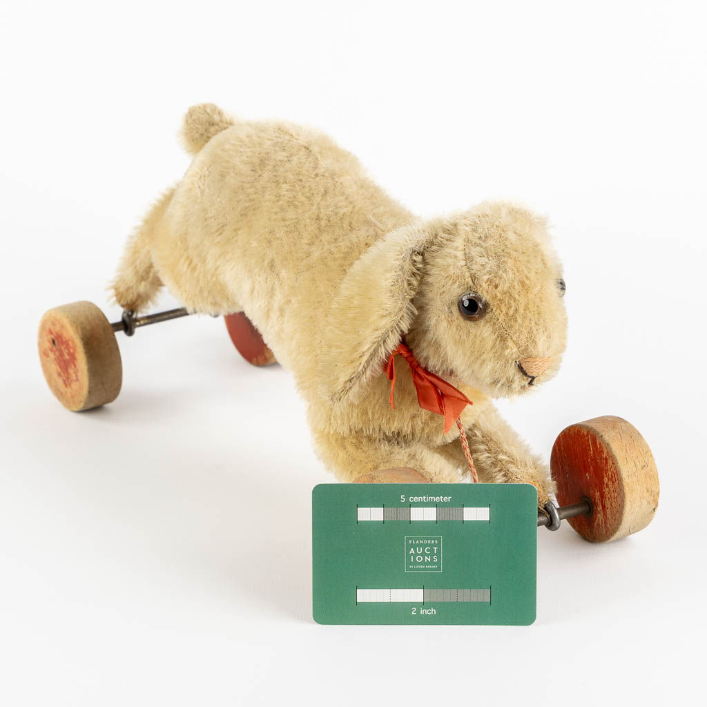 Steiff 'Rabbit on Wheels', 1926. (L:12 x W:29 x H:15,5 cm) - Image 2 of 13