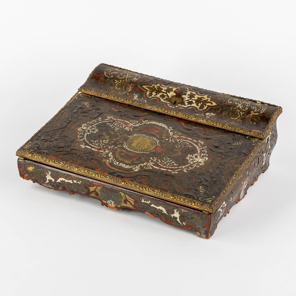 An antique writing desk, Boulle and marquetry inlay. Napoleon 3. (L:24 x W:31 x H:10,5 cm)