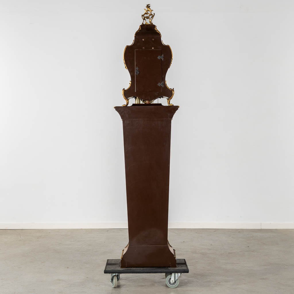 A cartel clock on a pedestal, Westminster movement, marquetry inlay and mounted with bronze. (L:29 x - Image 6 of 15