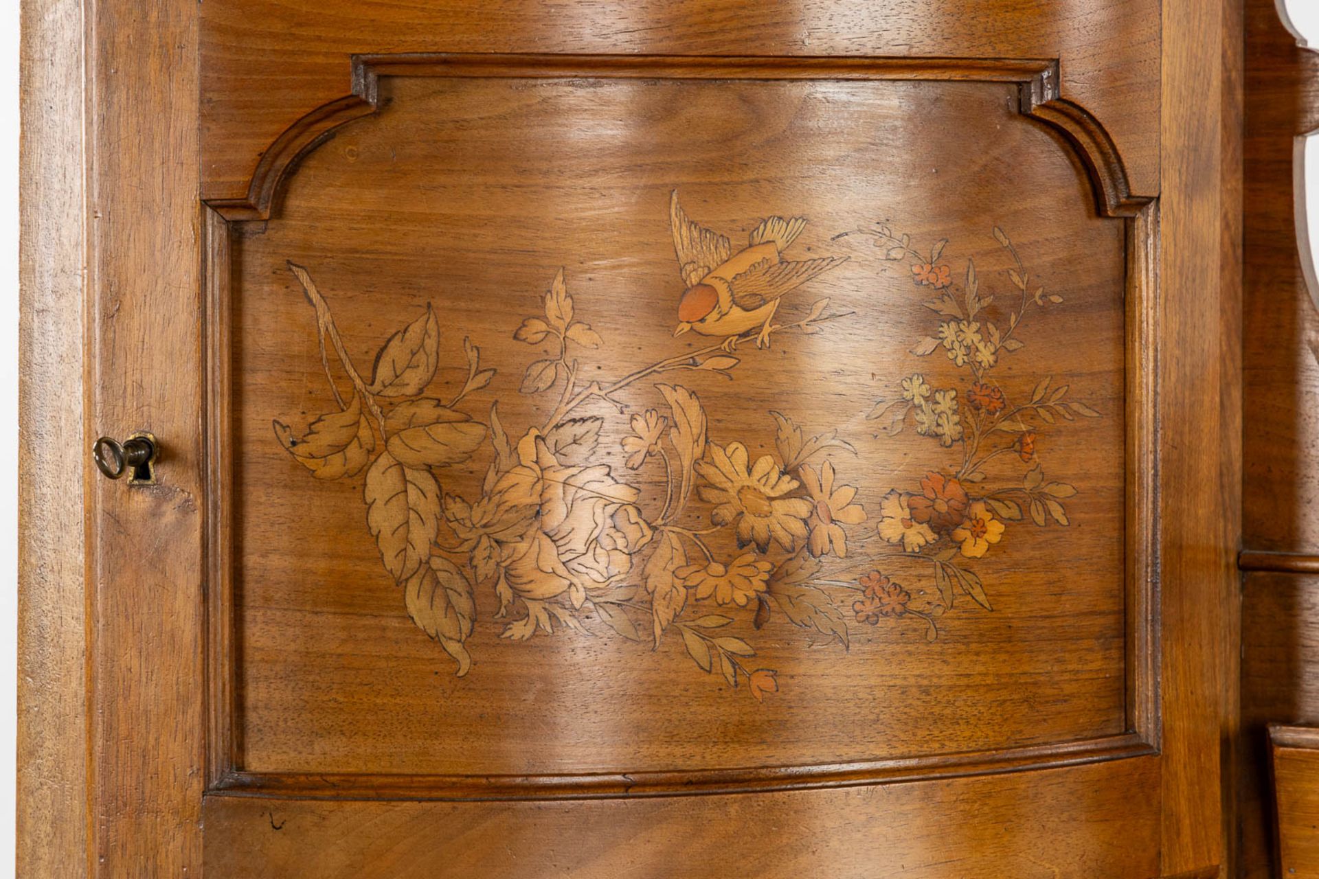 An elegant ladies' desk, walnut with marquetry inlay. 19th C. (L:50 x W:88 x H:120 cm) - Image 9 of 12