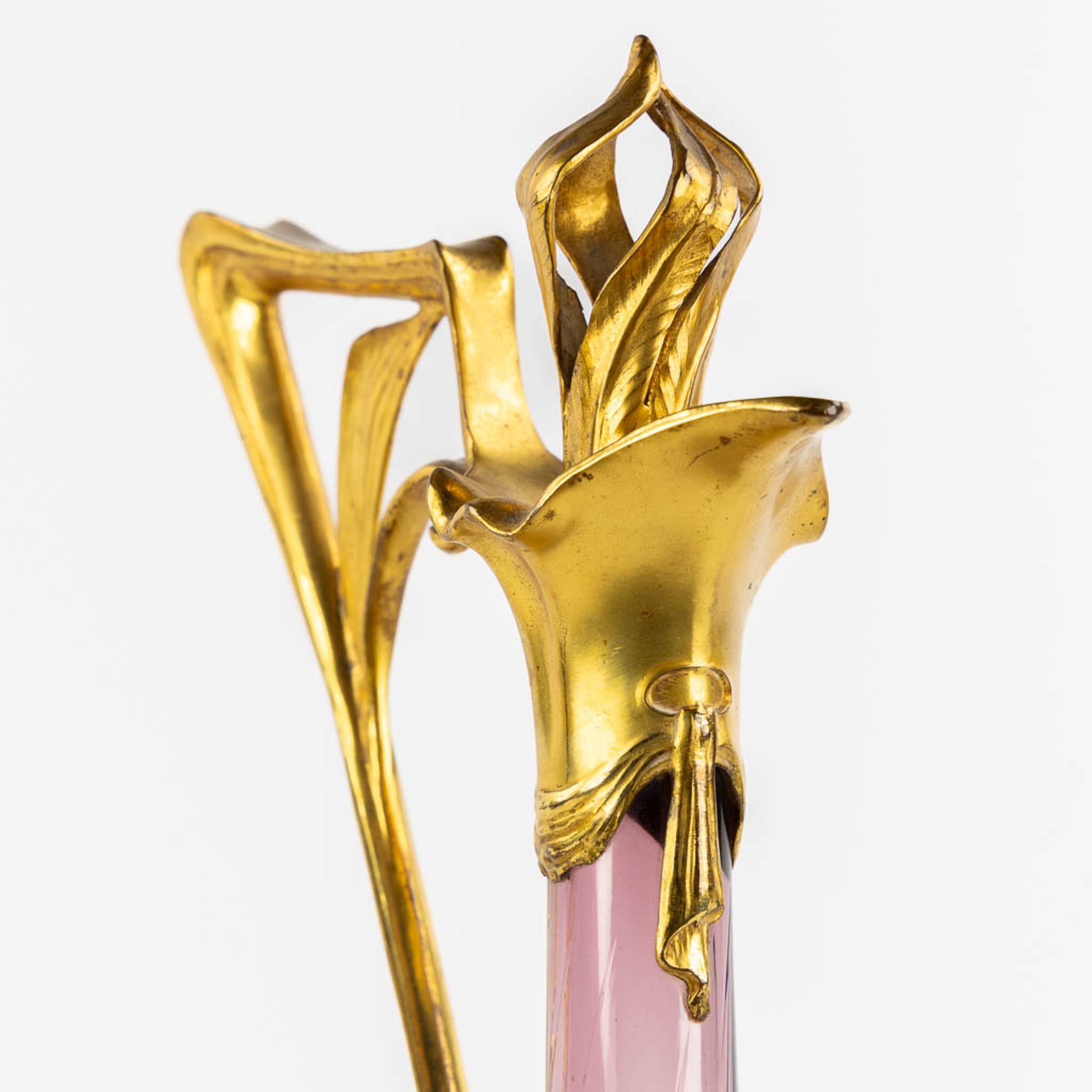 A pitcher, gilt metal and purple glass, Art Nouveau. (L:16 x W:20 x H:39 cm) - Image 10 of 11