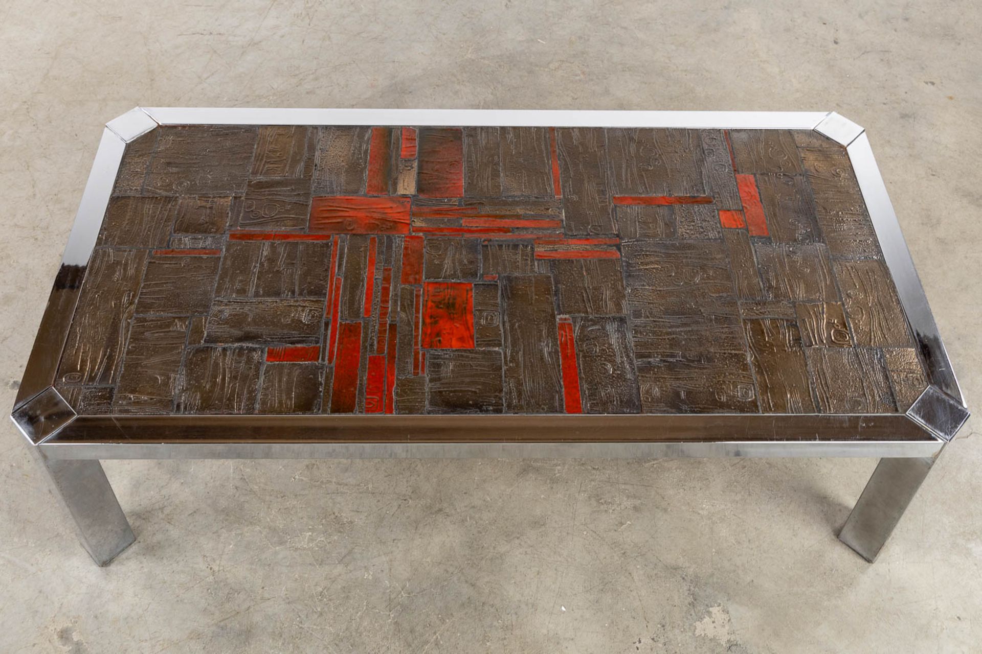 A mid-century coffee table with a ceramic tile top, circa 1960. (L:60 x W:120 x H:36 cm) - Bild 7 aus 10