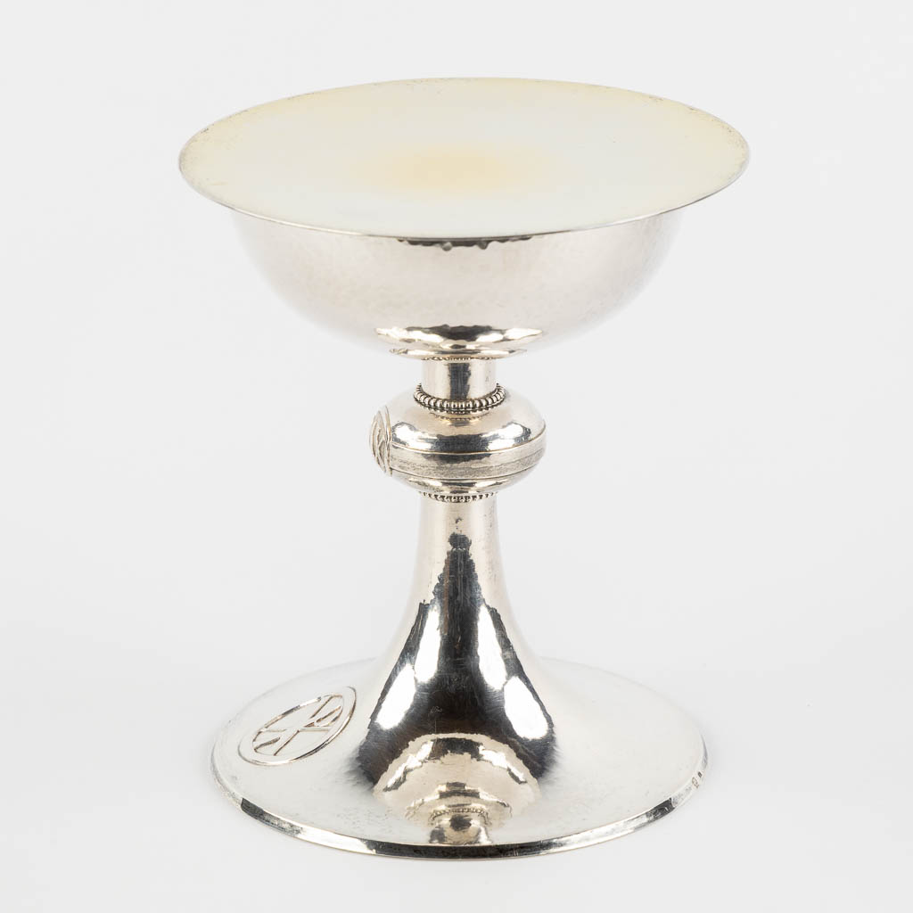 De Reuck, Ghent, a silver chalice and box. 900/1000. 658g. 1949. (H:17 x D:13,5 cm) - Image 6 of 16