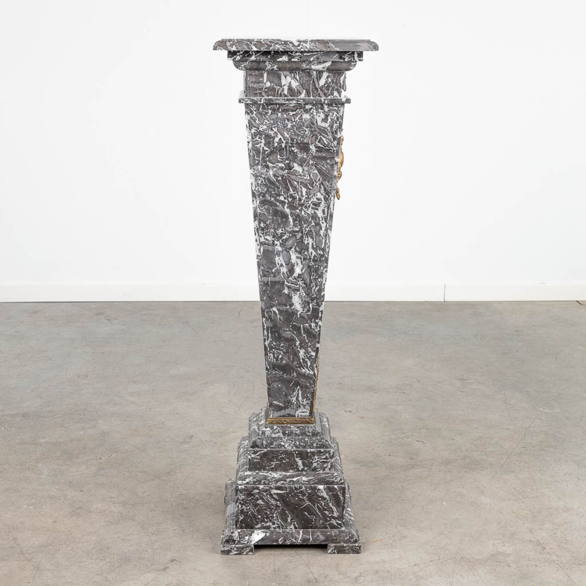 A pedestal, made of grey marble mounted with gilt bronze. (L:30 x W:30 x H:104 cm) - Bild 4 aus 11
