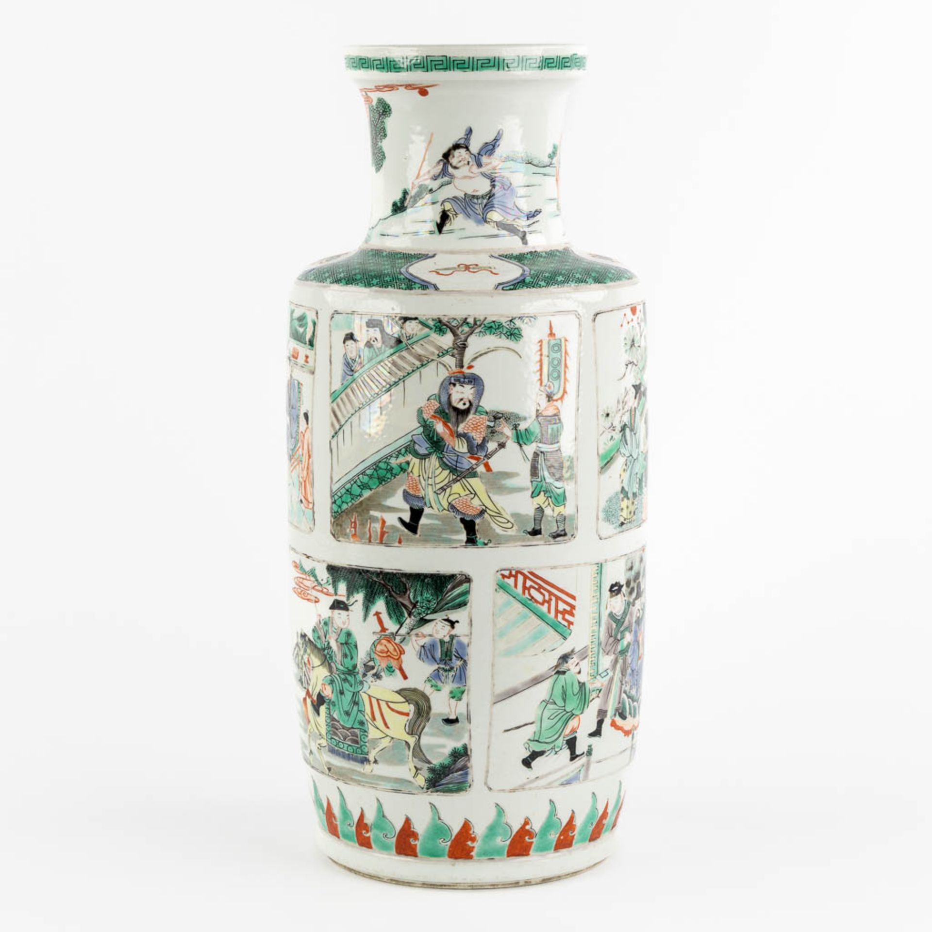 A Chinese Famille Verte vase, 'Roulleau' vase. Kangxi mark. (H:46 x D:20 cm)