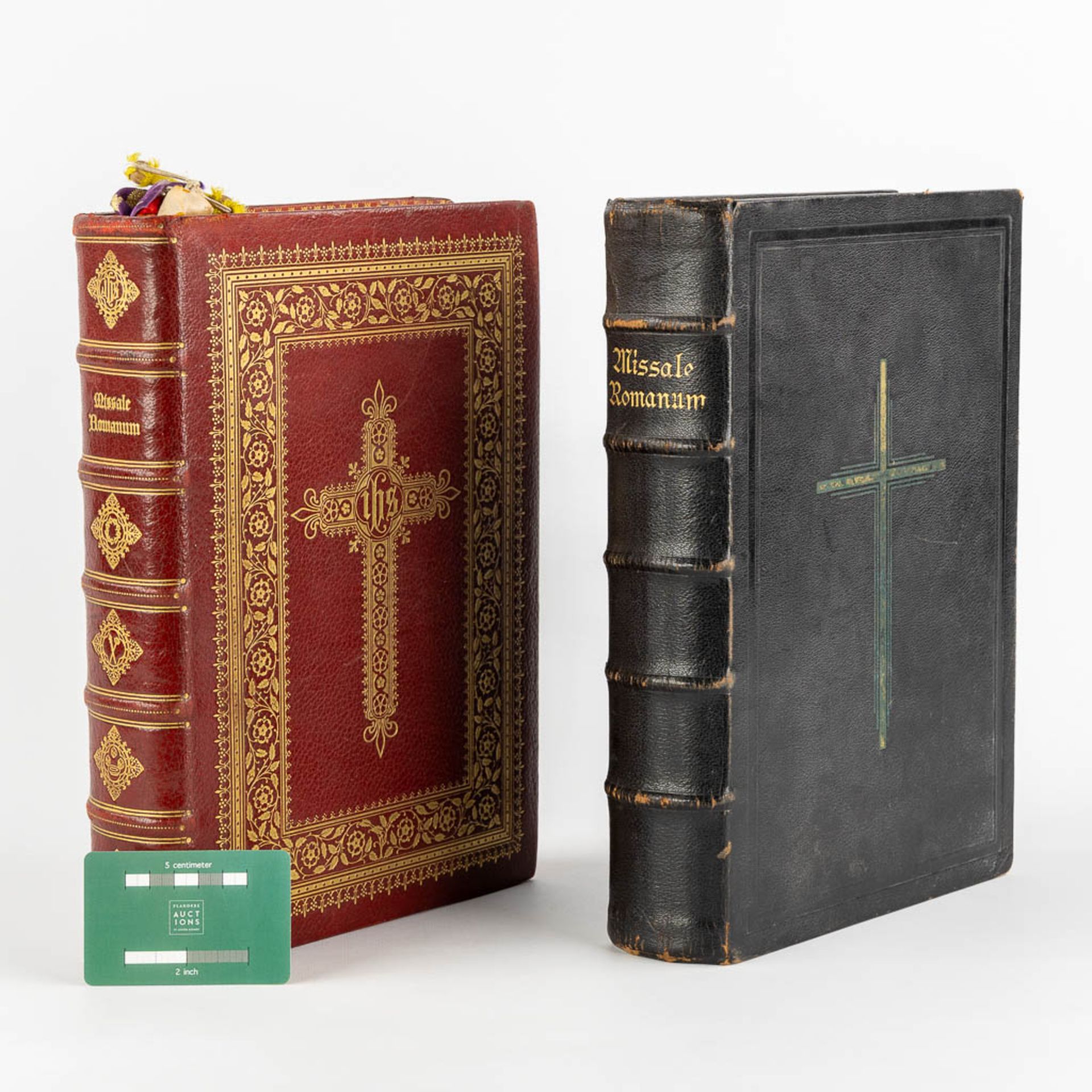 Two 'Missale Romanum' books. (W:23 x H:32 cm) - Bild 2 aus 11
