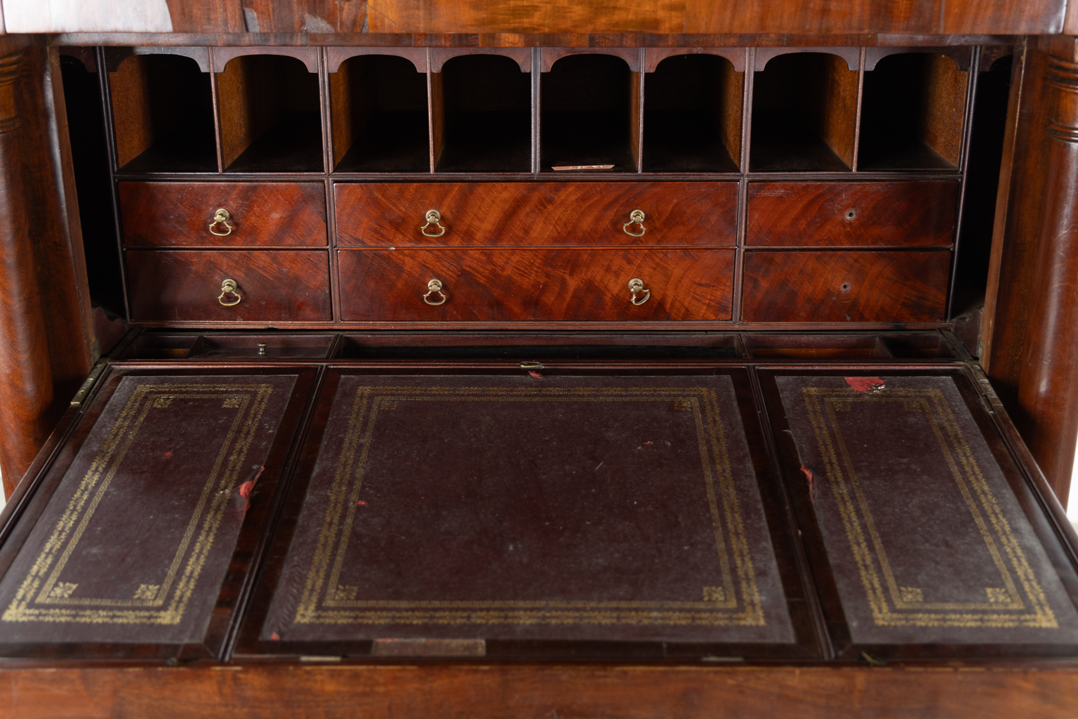 An antique 'Secretaire' cabinet, France, Empire Period. 19th C. (L:57 x W:101 x H:147,5 cm) - Image 12 of 14