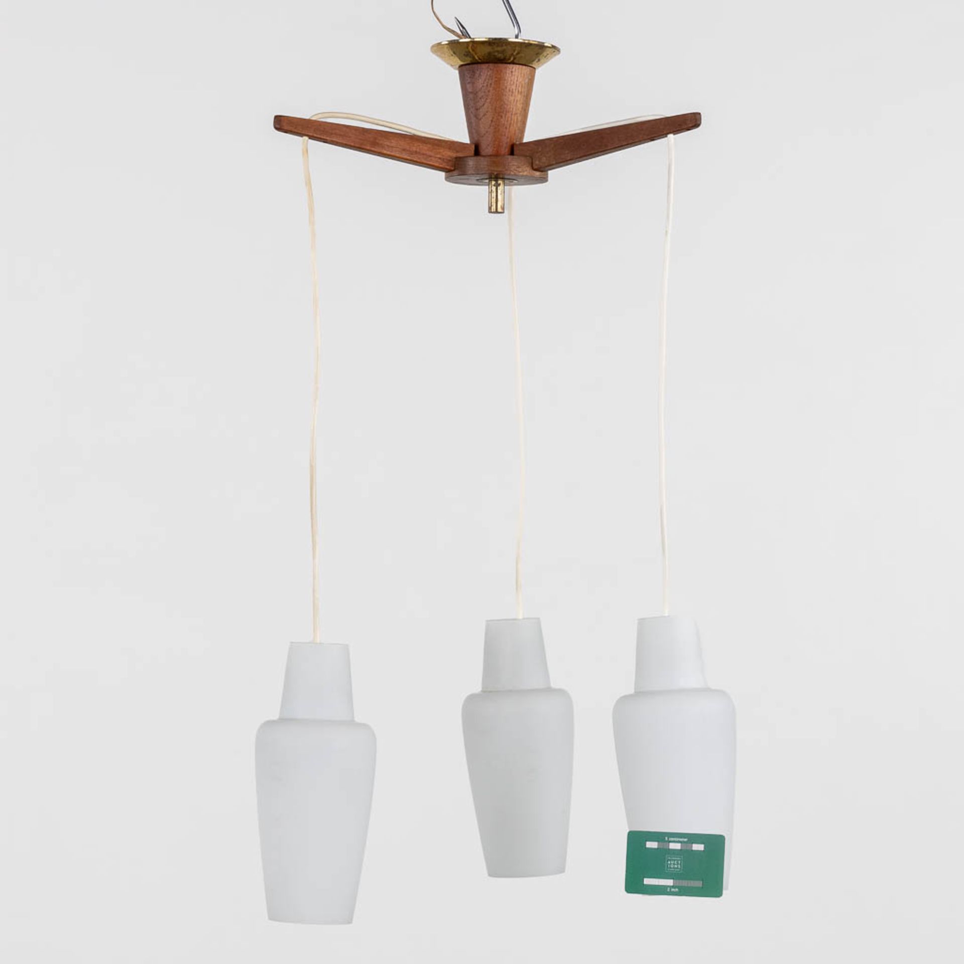 Fog & Morup, a Danish chandelier with three opaline glass lampshades. (L:37 x W:37 x H:78 cm) - Bild 2 aus 7