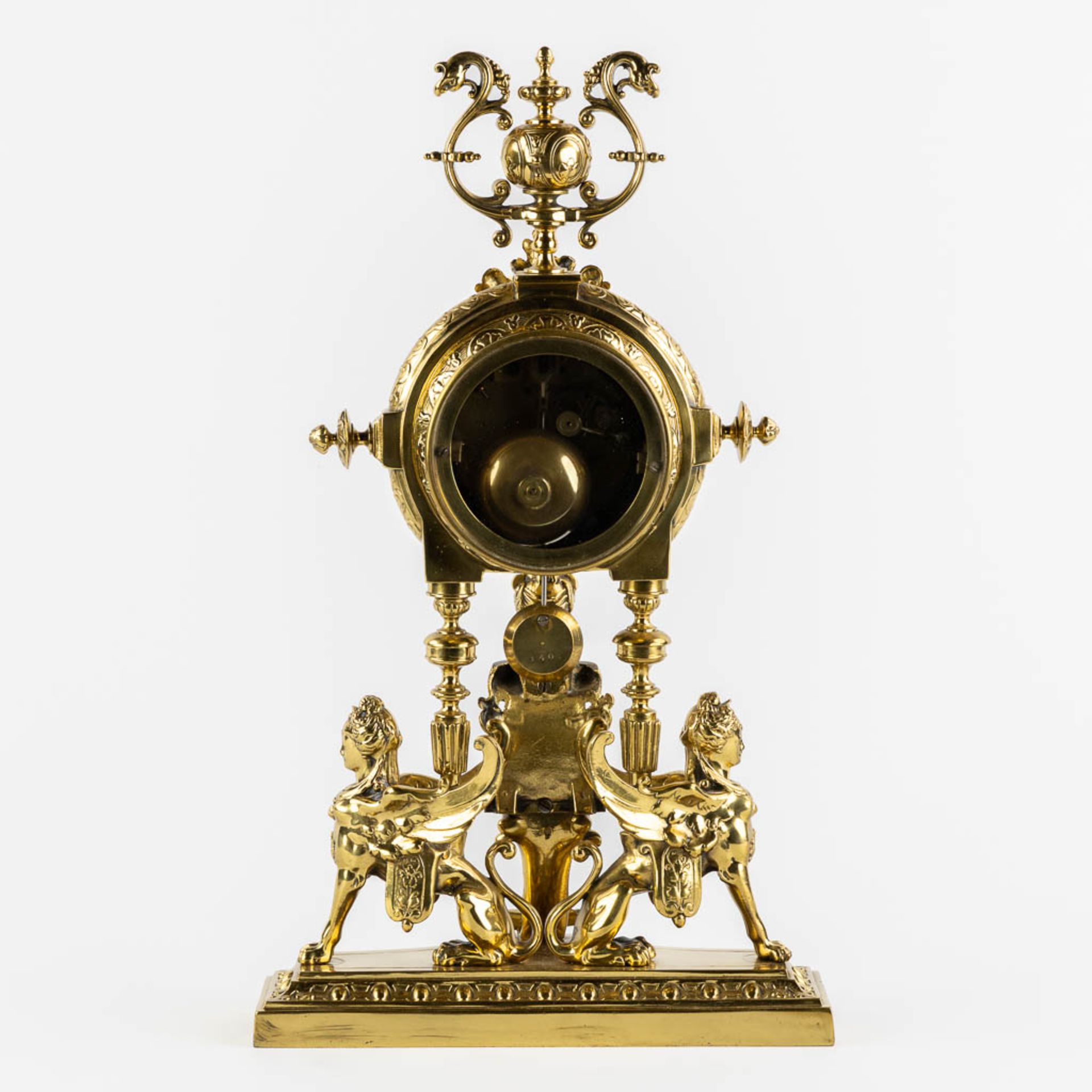 A mantle clock, polished bronze, decorated with Mythological Figures. Circa 1880. (L:15 x W:26 x H:4 - Bild 5 aus 12