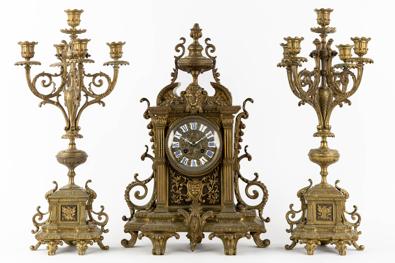 A three-piece mantle garniture clock and candelabra, patinated bronze. (L:16 x W:33 x H:50 cm) - Image 3 of 13