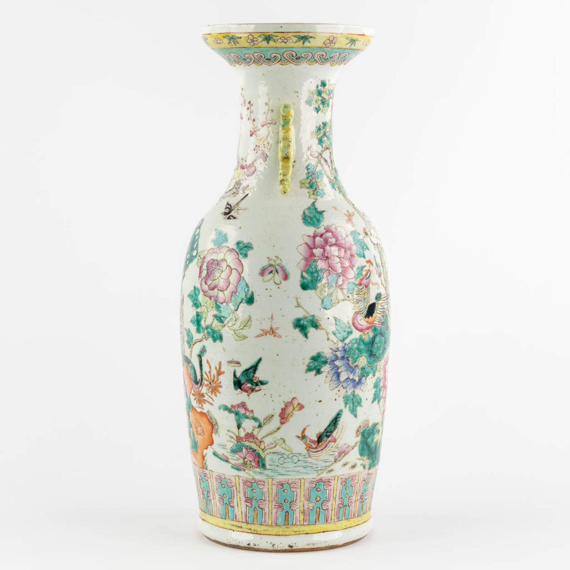 A Chinese Vase, Famille Rose decorated with Fauna and Flora. (H:60 x D:25 cm) - Image 4 of 12