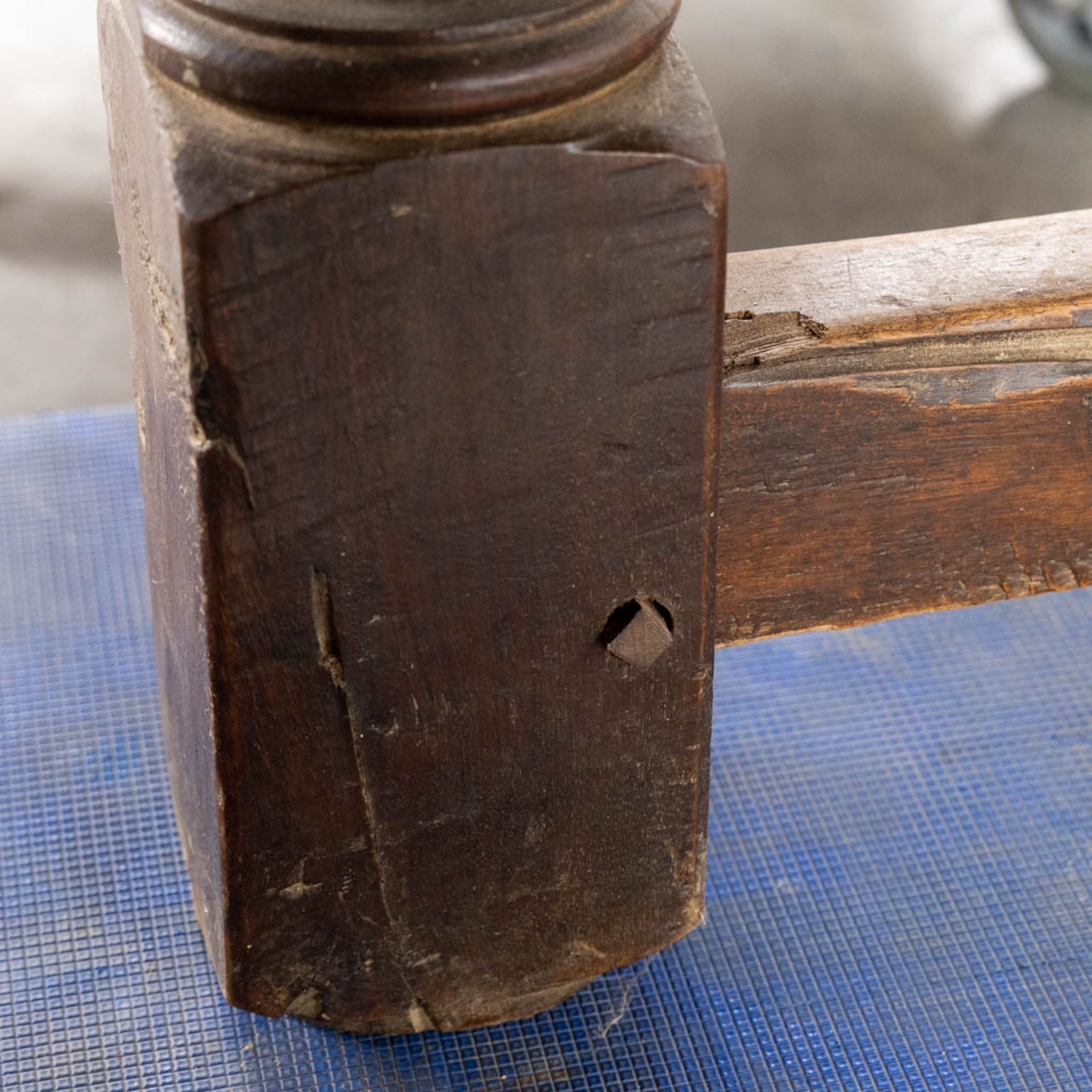 An antique side table, sculptured wood. (L:46 x W:97 x H:76 cm) - Image 13 of 14