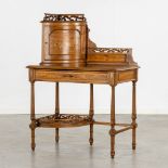 An elegant ladies' desk, walnut with marquetry inlay. 19th C. (L:50 x W:88 x H:120 cm)