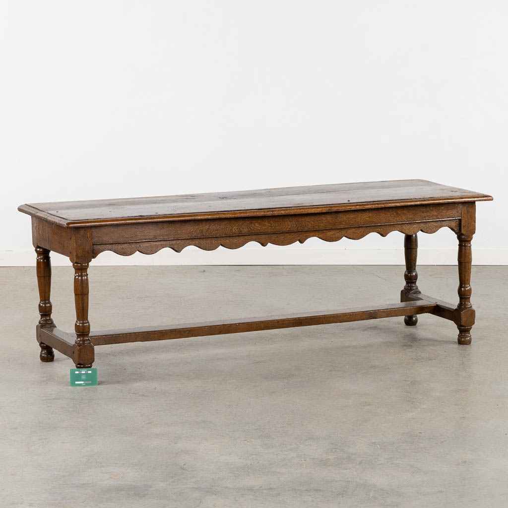 An antique side table, sculptured oak. 19th C. (L:46 x W:154 x H:53 cm) - Image 2 of 9