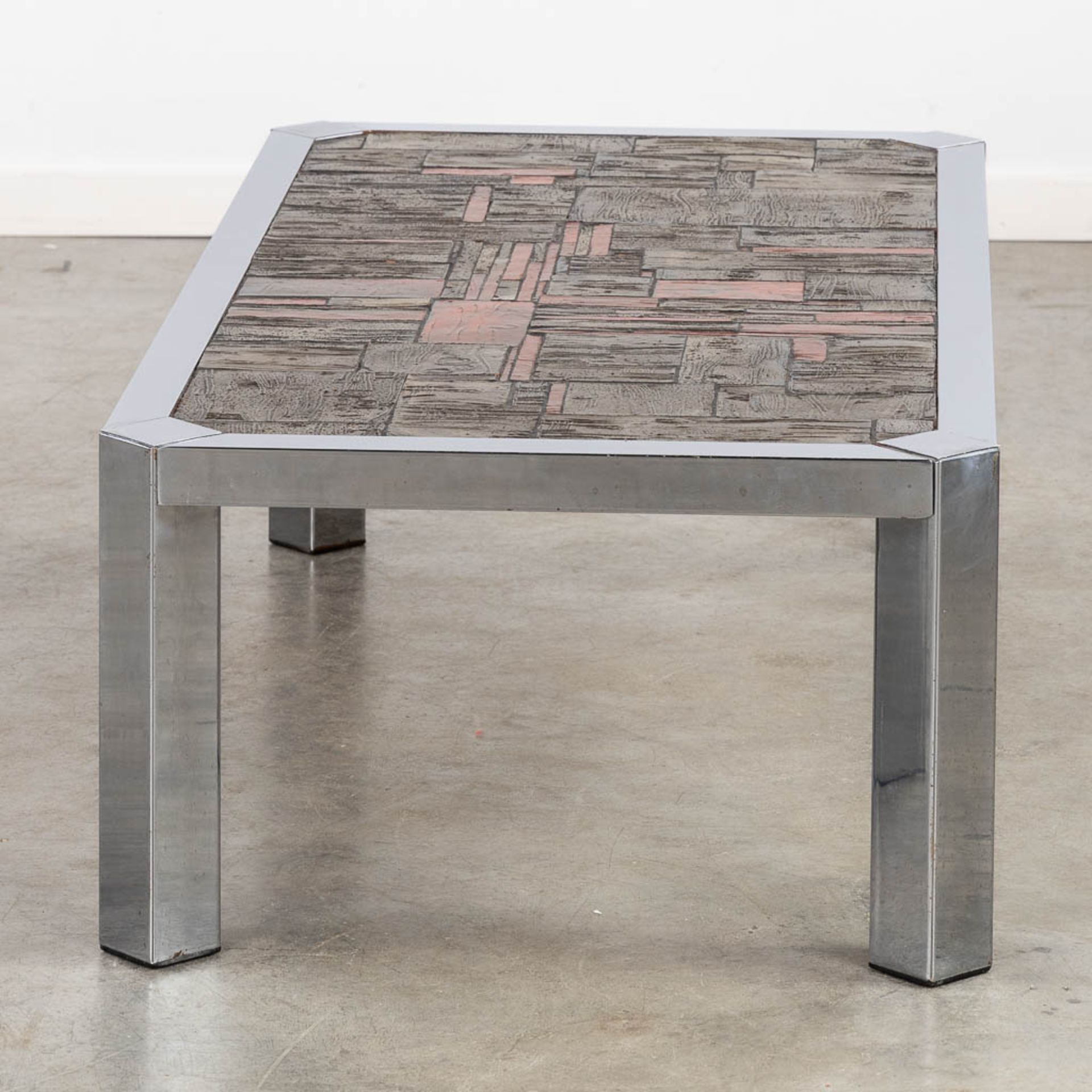 A mid-century coffee table with a ceramic tile top, circa 1960. (L:60 x W:120 x H:36 cm) - Bild 6 aus 10
