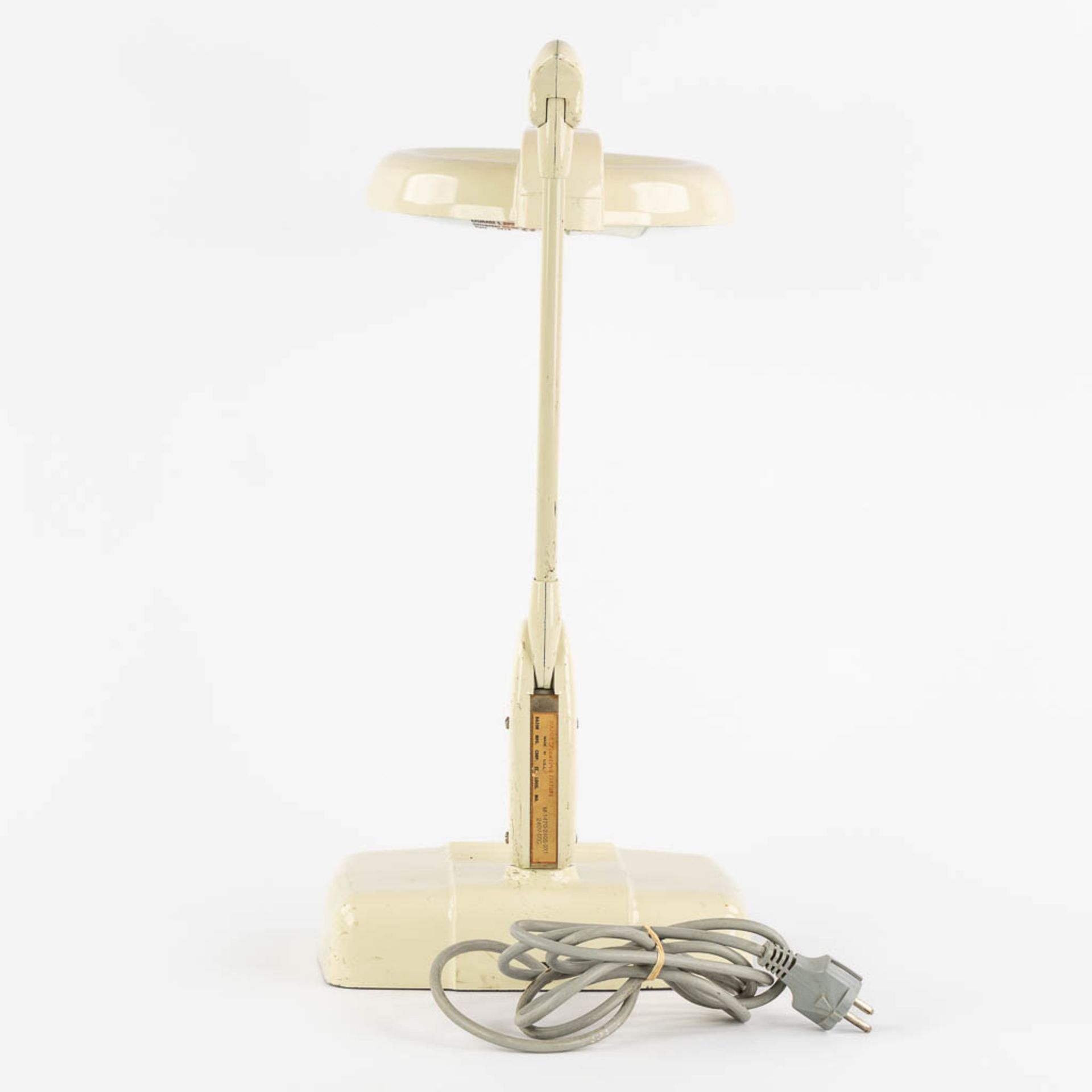 Dazor, M-1470, a mid-century reading/table lamp. (L:18 x W:26 x H:54 cm) - Image 5 of 13
