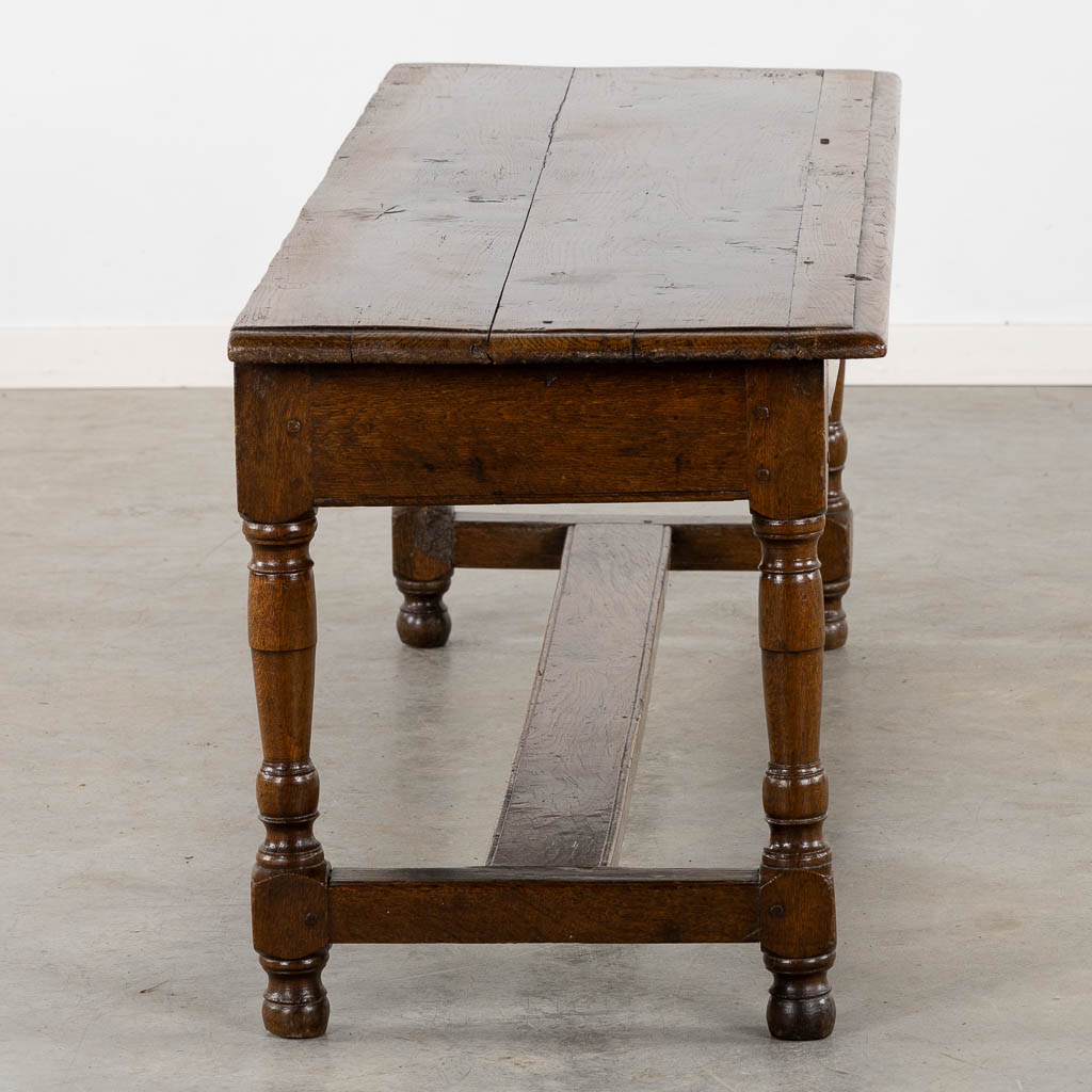 An antique side table, sculptured oak. 19th C. (L:46 x W:154 x H:53 cm) - Image 6 of 9