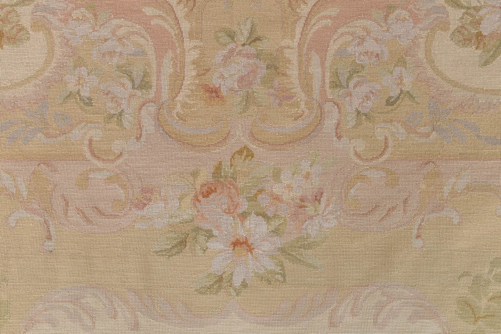 A pair of large Aubusson carpets. (L:304 x W:240 cm) - Bild 19 aus 21