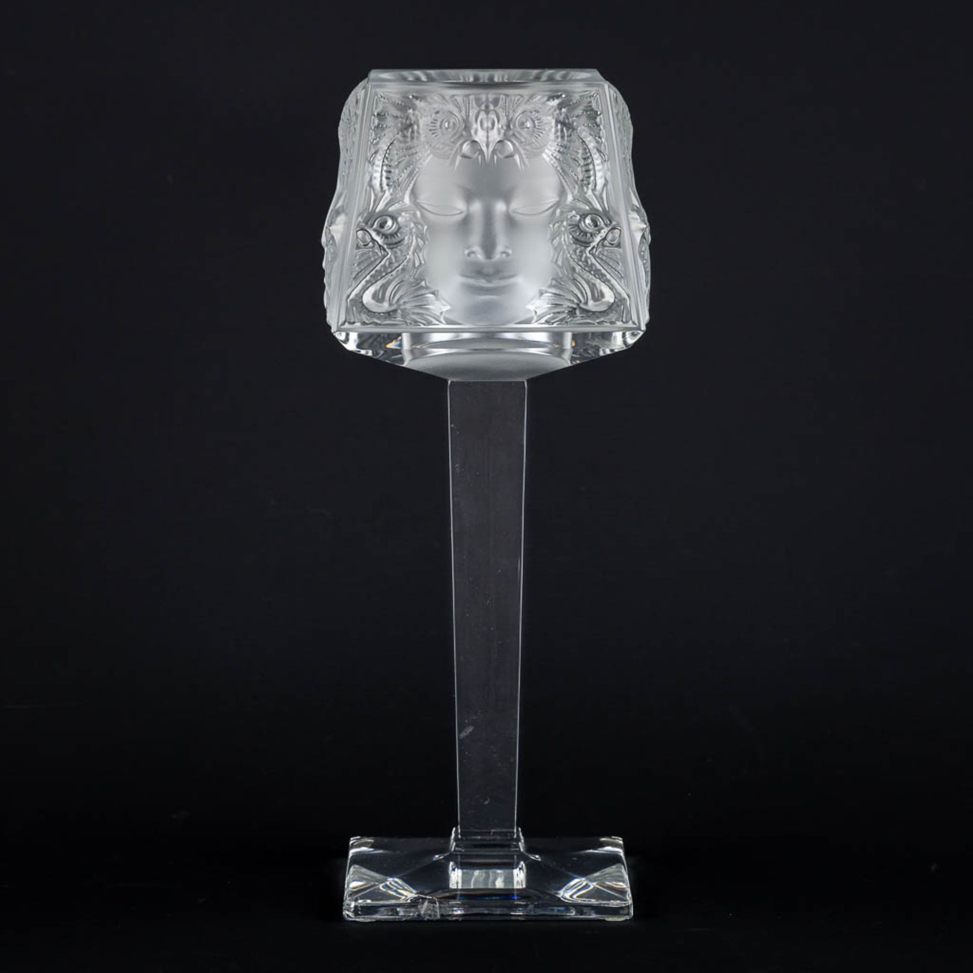 Lalique 'Masque De Femme' a candle holder on a high base. (L:11,5 x W:11,5 x H:30,5 cm) - Bild 4 aus 11