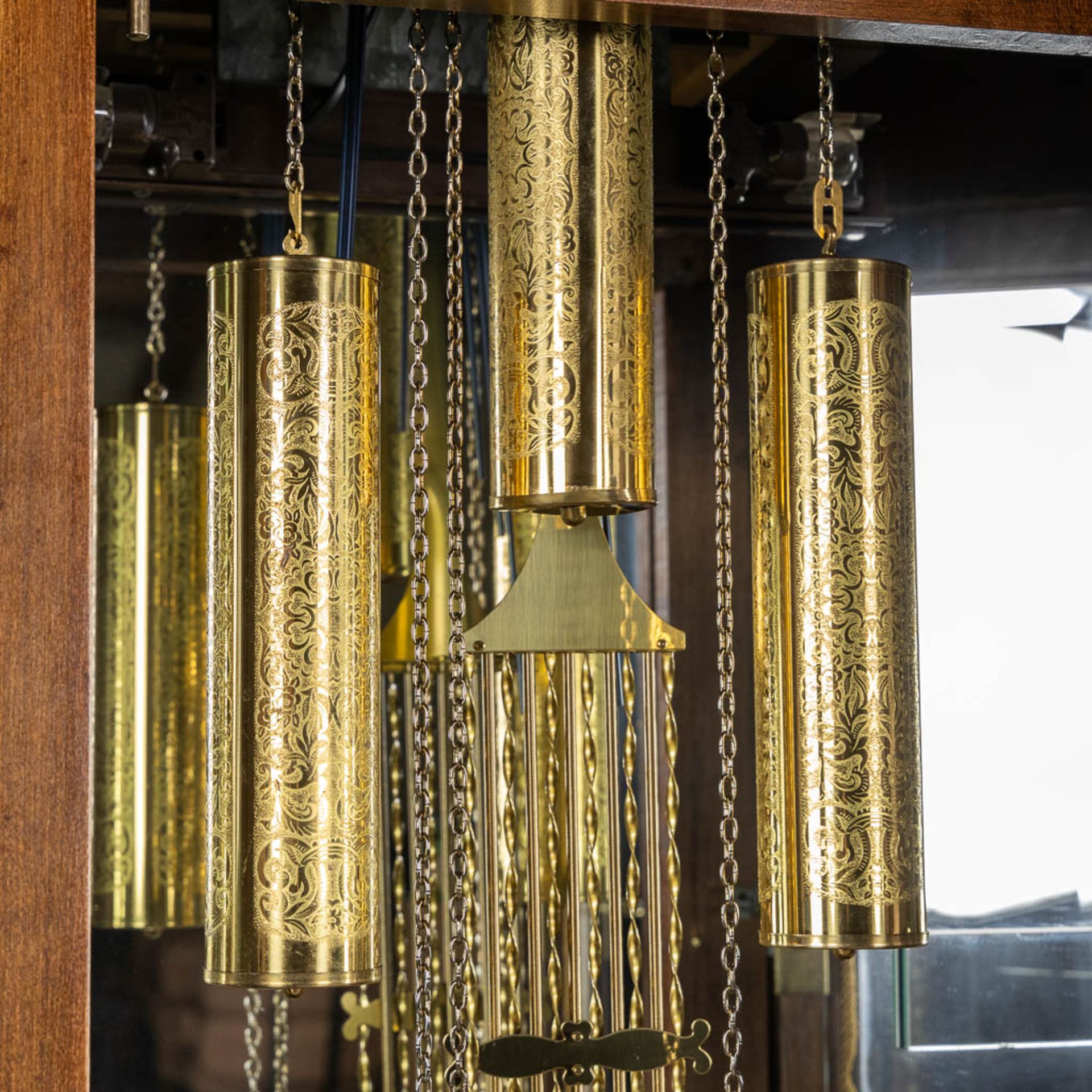 A decorative standing clock, with decorated weights. (L:40 x W:106 x H:214 cm) - Bild 8 aus 10