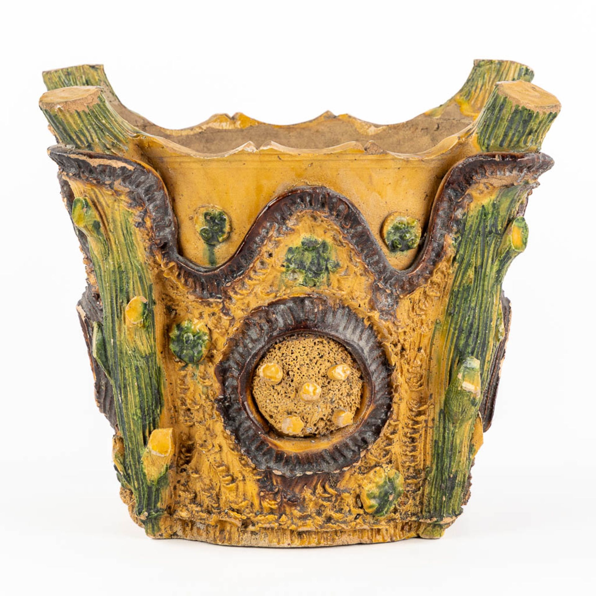 A 'Faux Bois' cache-pot, Terracotta, France. Circa 1900. (L:26 x W:28 x H:24 cm) - Image 5 of 13