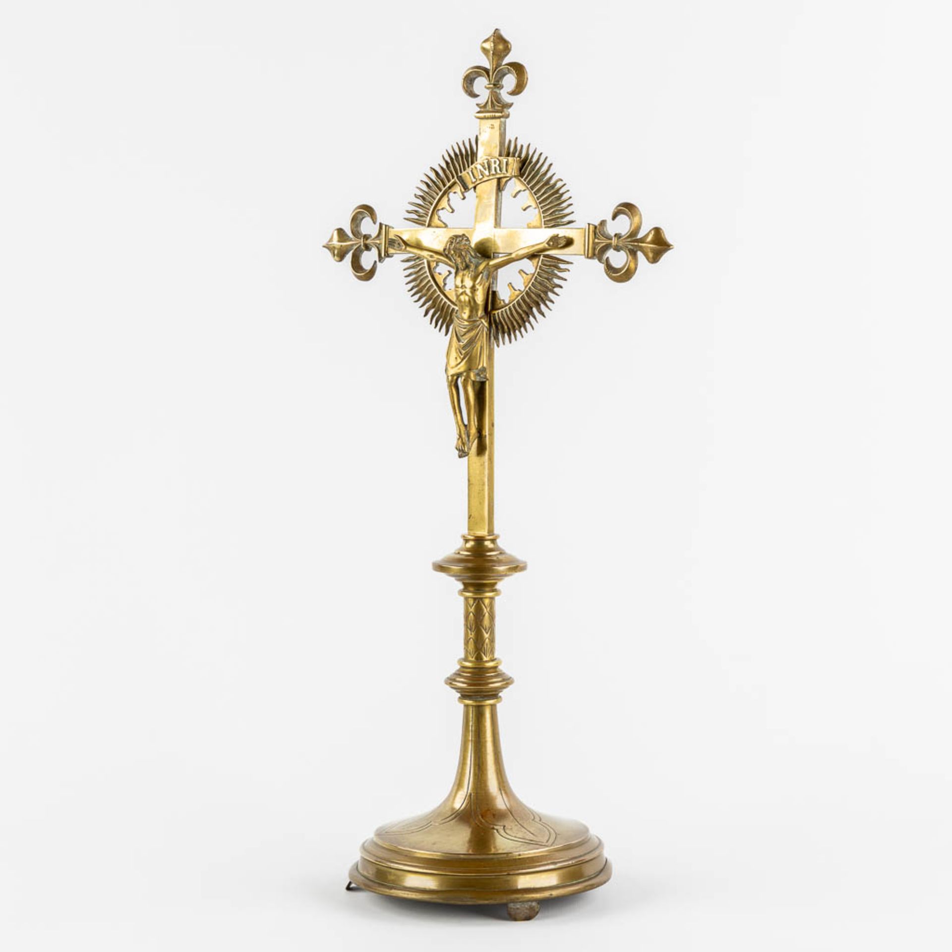 A crucifix with Corpus Christi, bronze, Gothic Revival. (W:26,5 x H:54 cm) - Image 3 of 10